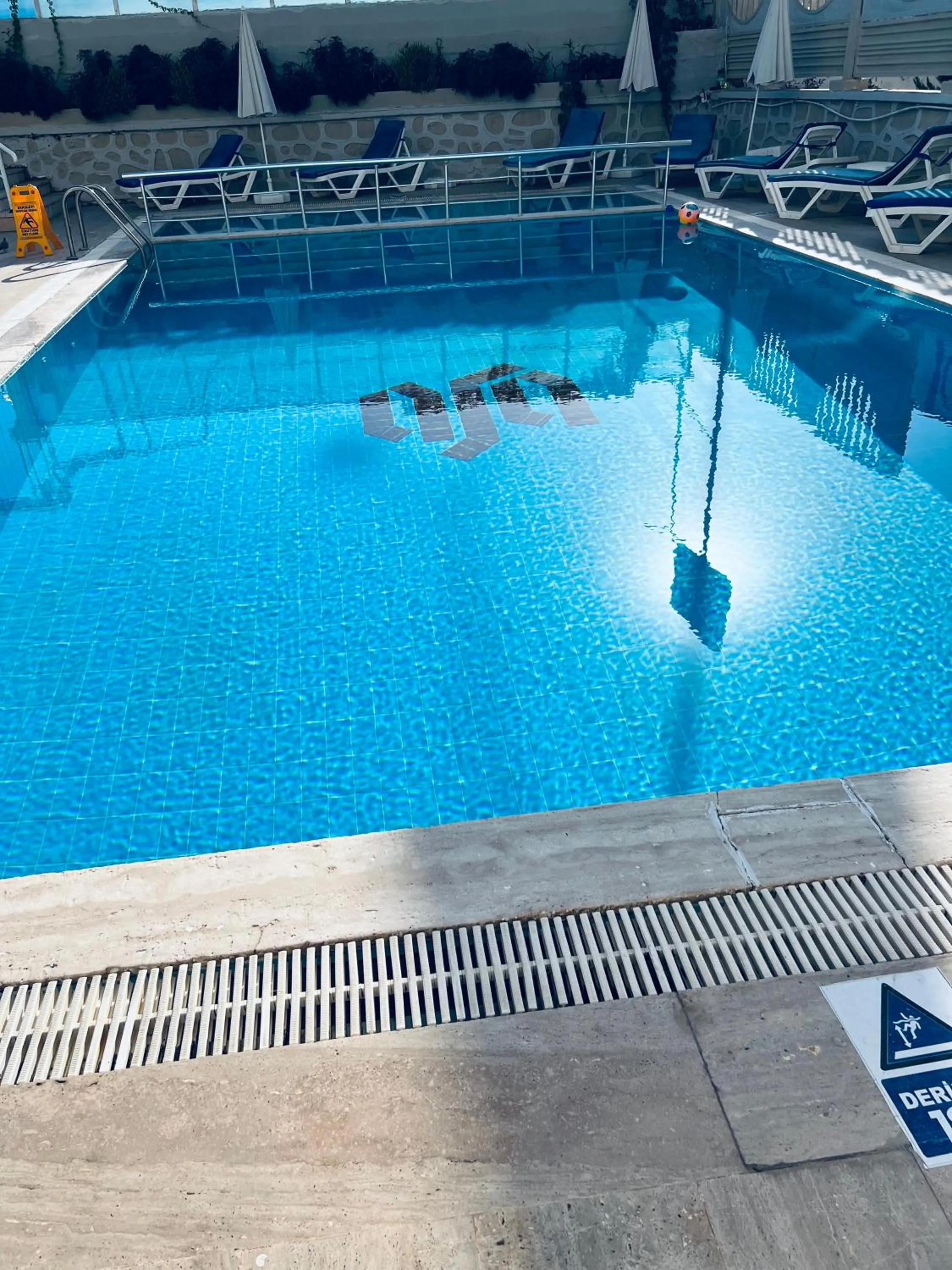 Pool view in Moray & Duka Hotel