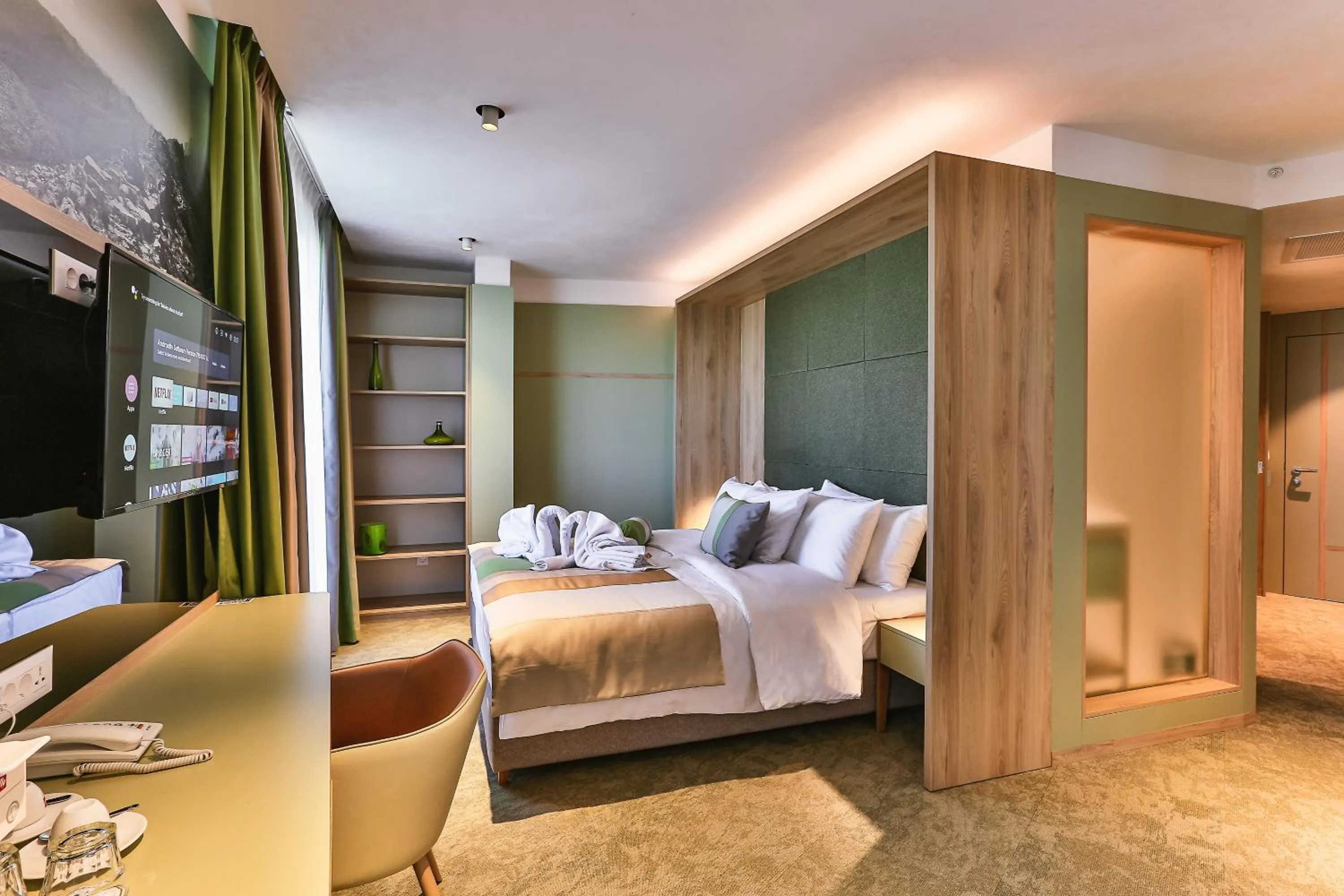 Bed in Carine Hotel Centar