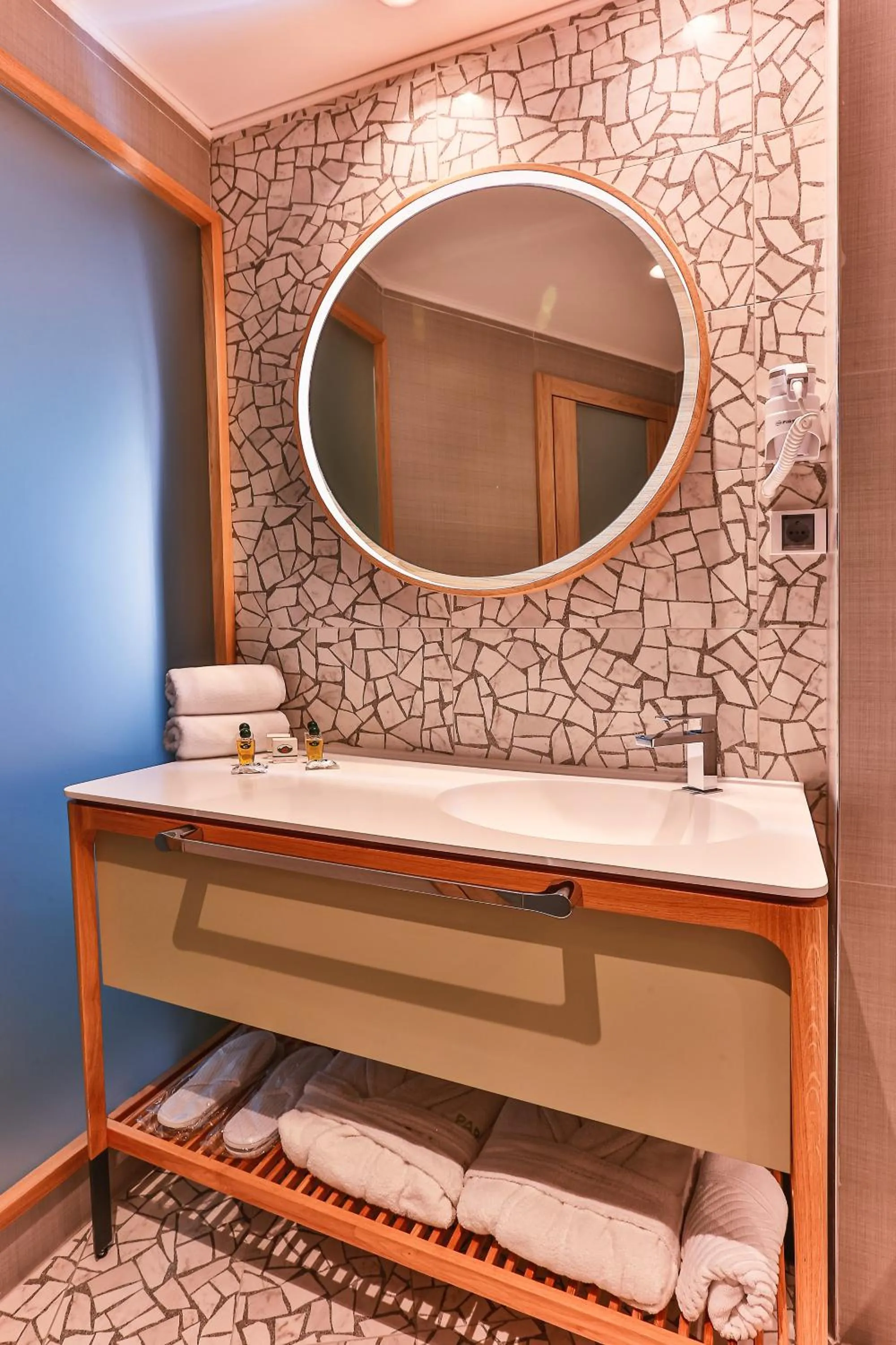 Bathroom in Carine Hotel Centar