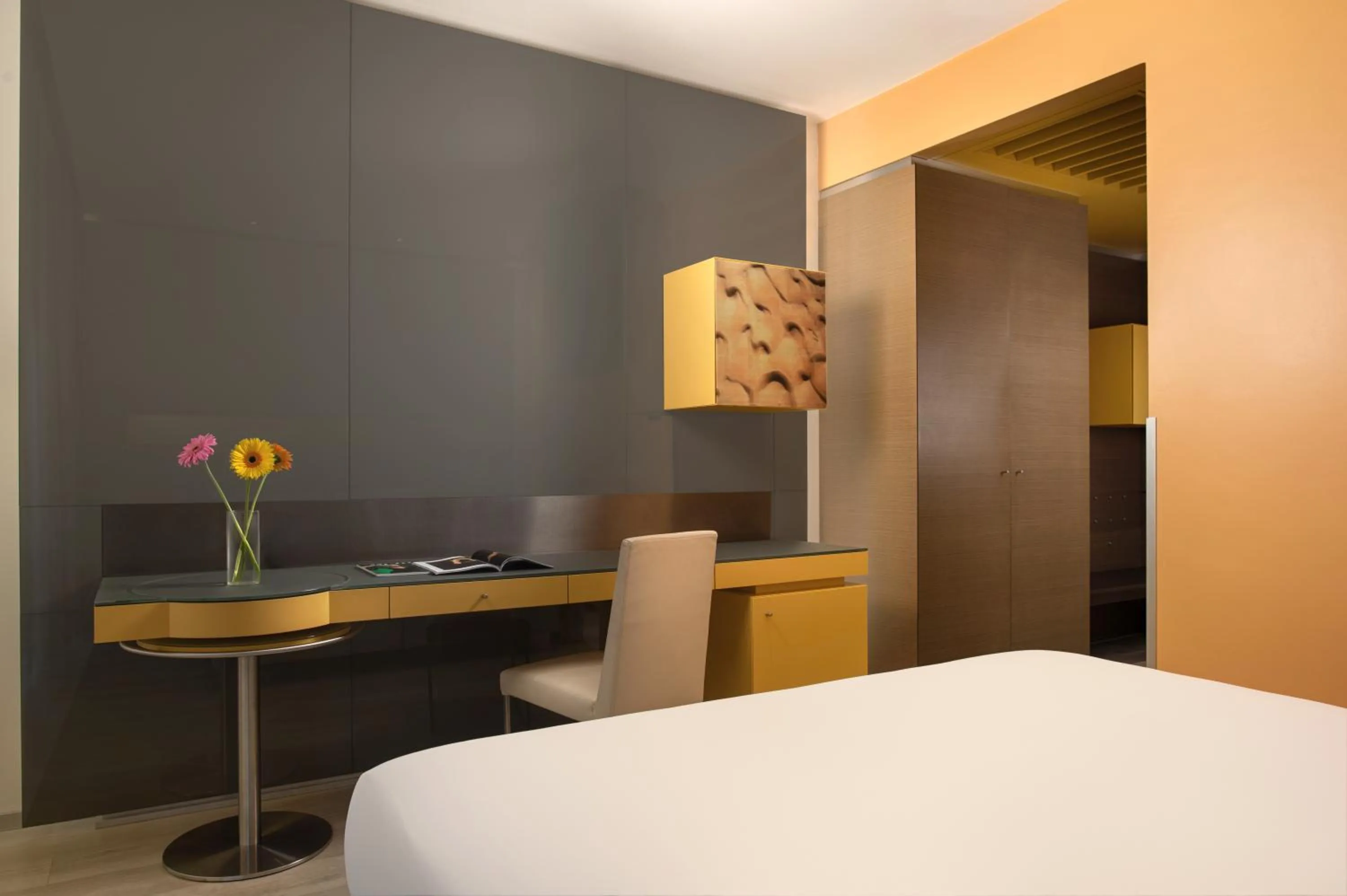 Bedroom, Bed in UNA Hotels Bologna Centro
