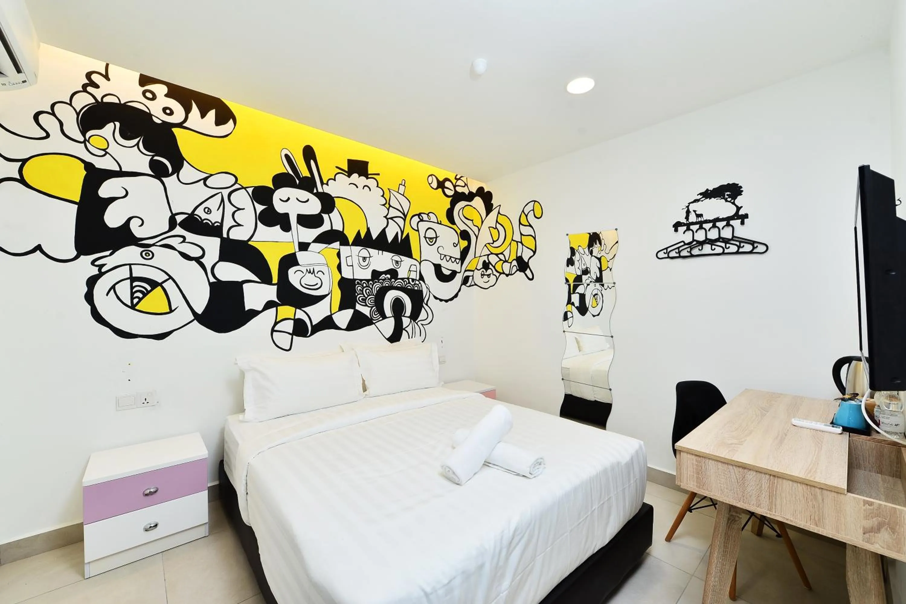 Photo of the whole room, Bed in Smile Hotel Shah Alam Seksyen 9