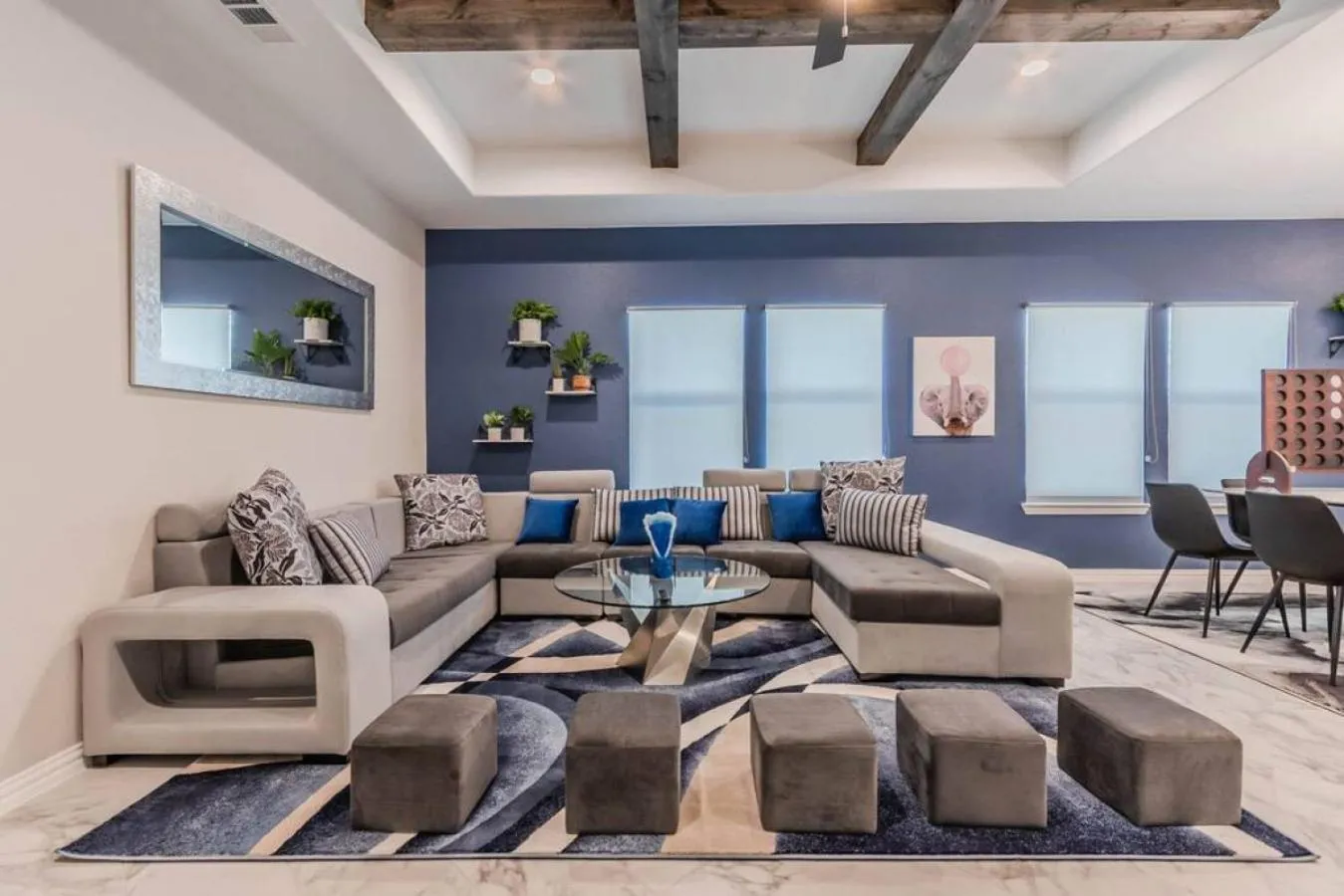 Modern 4 BR Near Downtown, Zoo