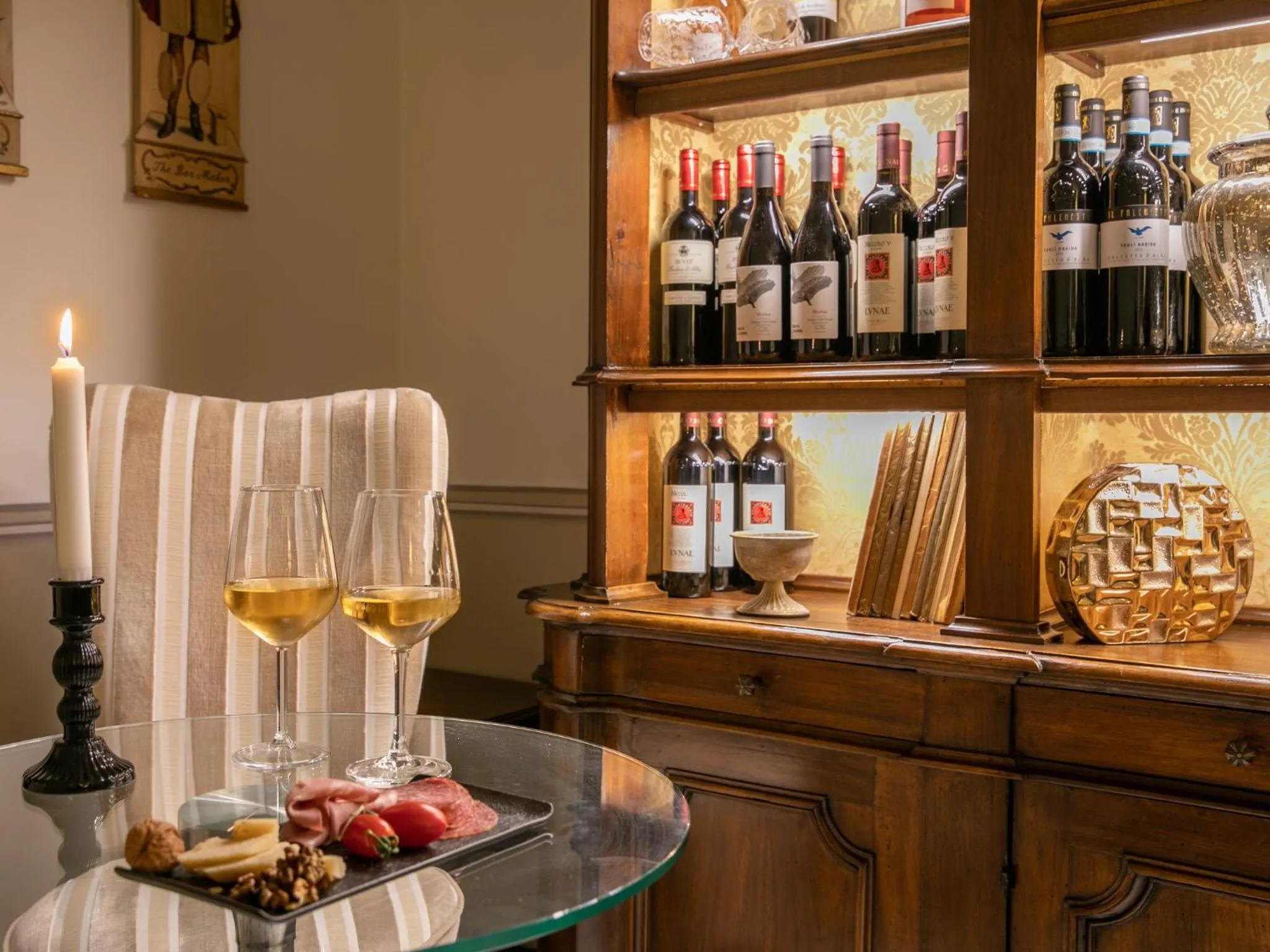 Lounge or bar in Hotel Jolanda