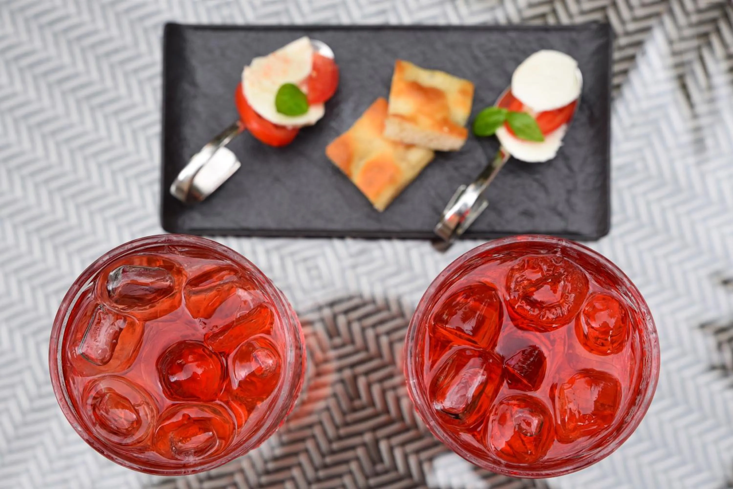 Food and drinks in Hotel Jolanda