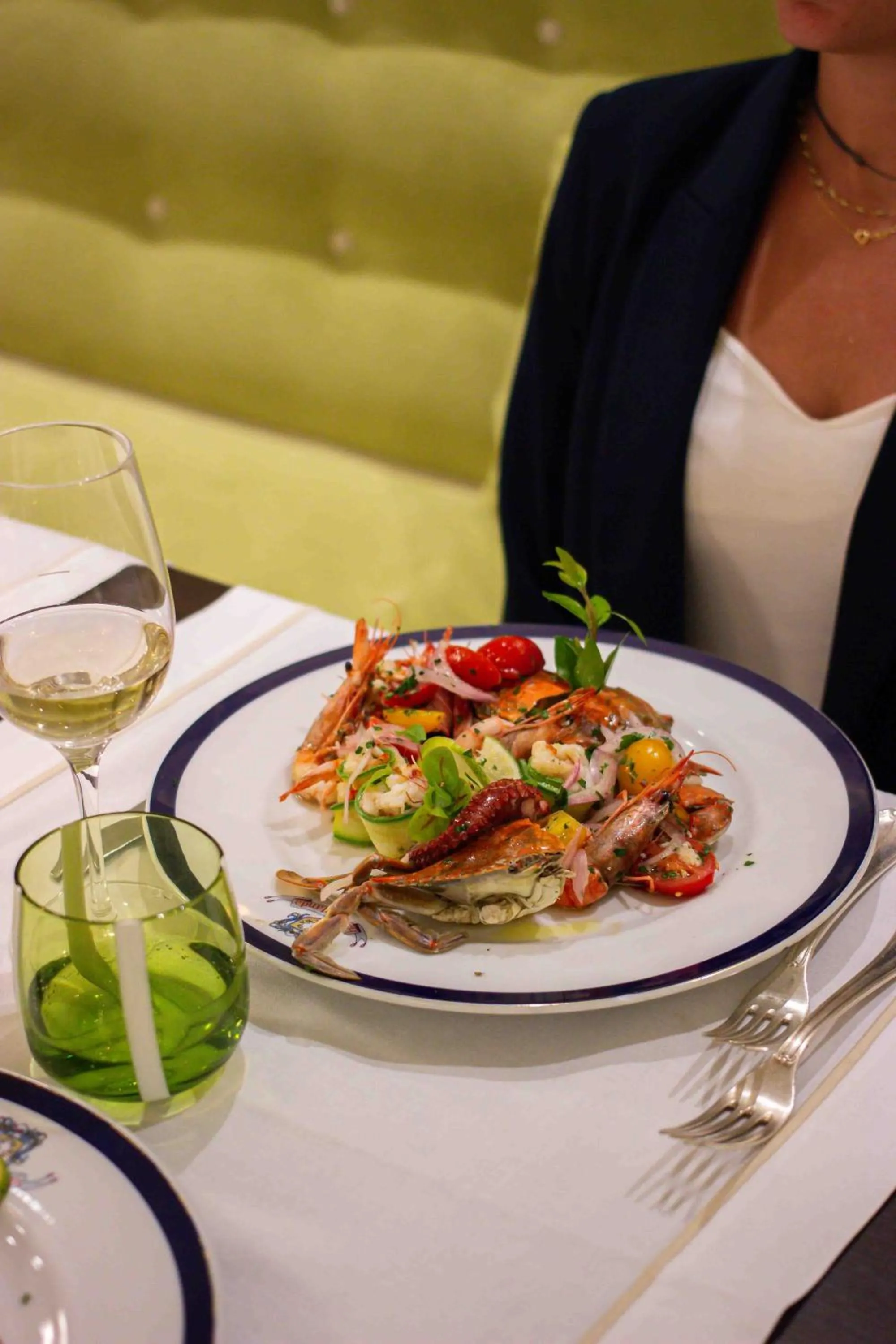 Restaurant/places to eat in Hotel Jolanda