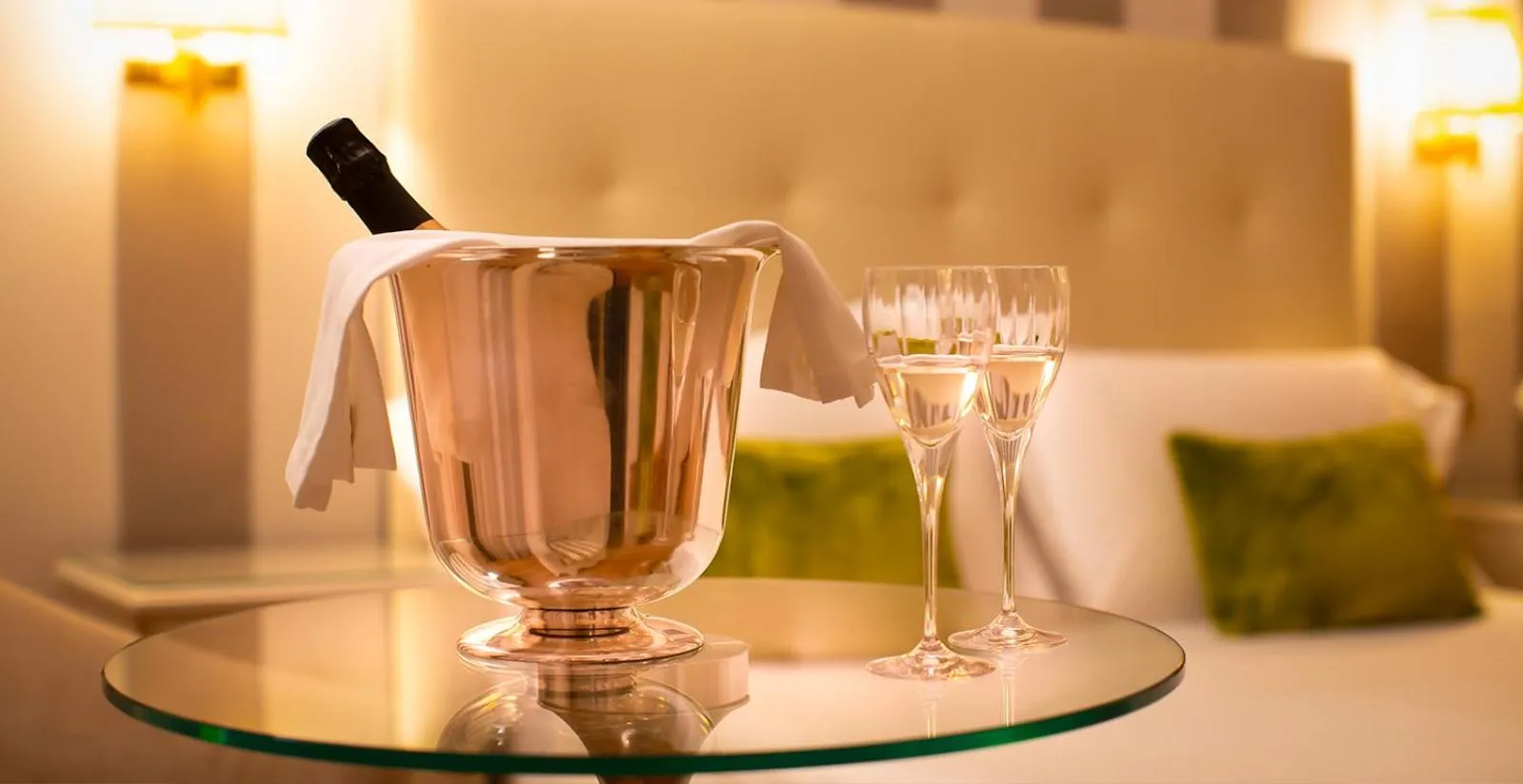 Food and drinks in Hotel Jolanda