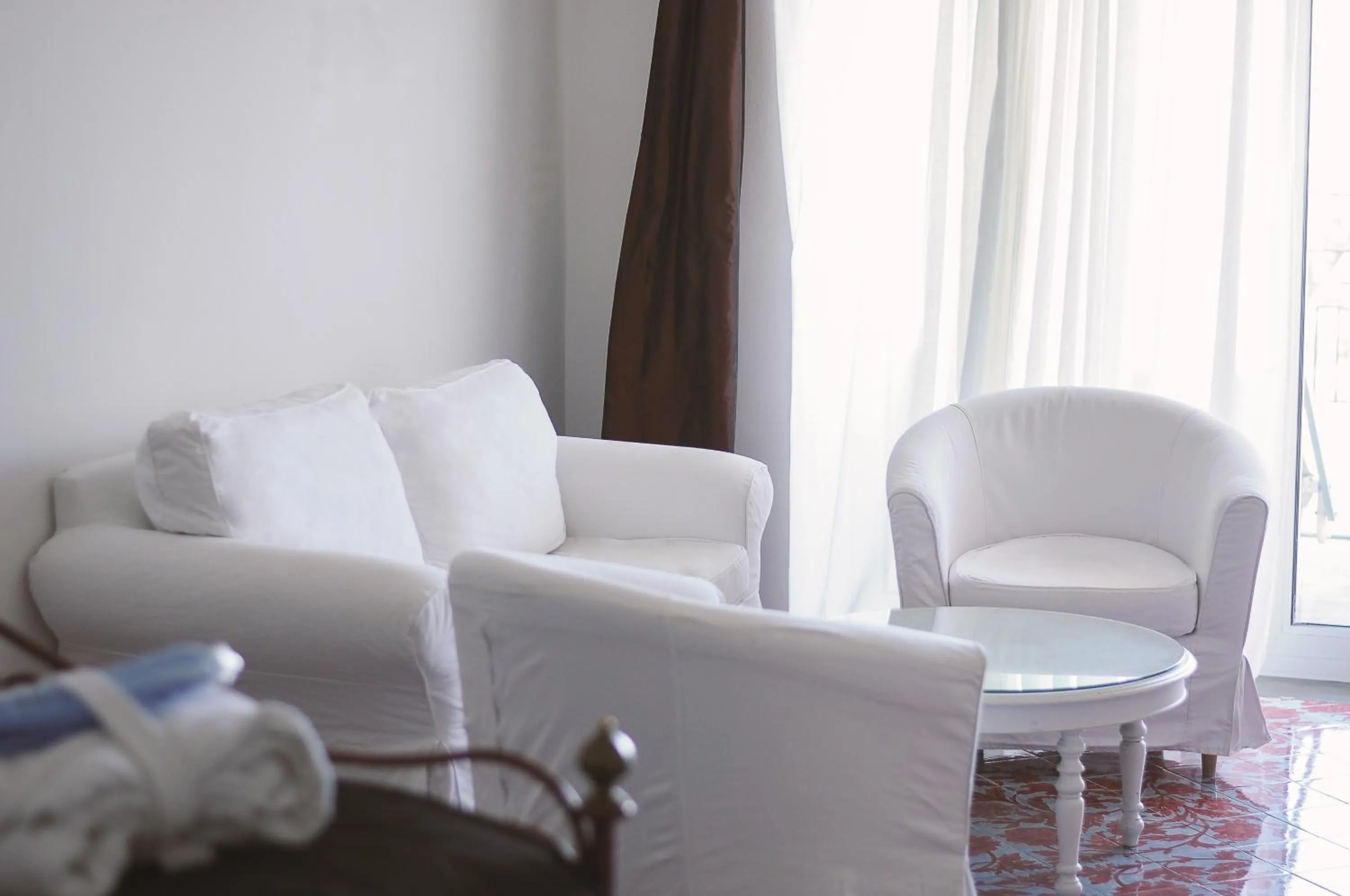 Seating area in Regina Cristina