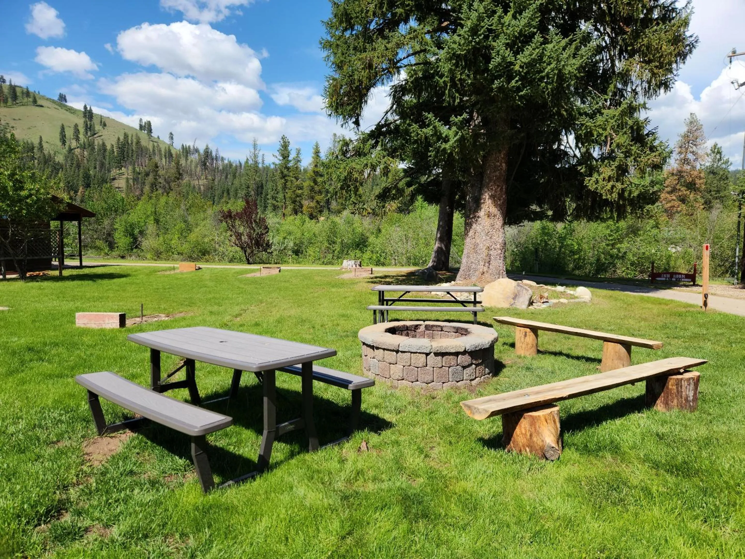 Activities in Southfork Lodge - Riverside Inn