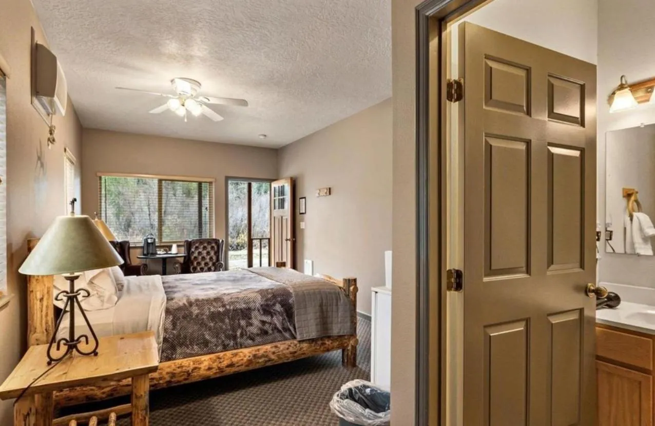 Other in Southfork Lodge - Riverside Inn