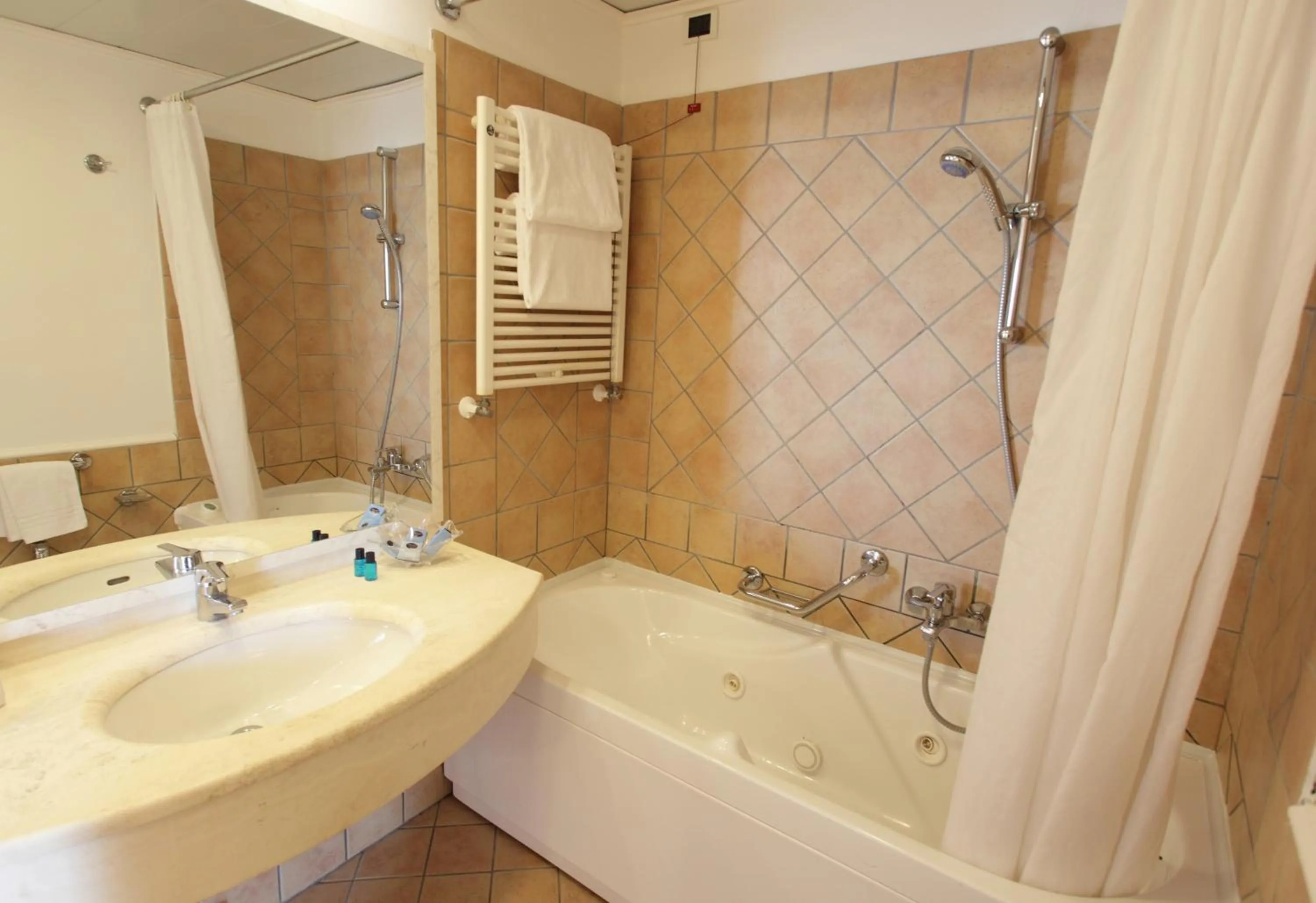 Bathroom in Dioscuri Bay Palace
