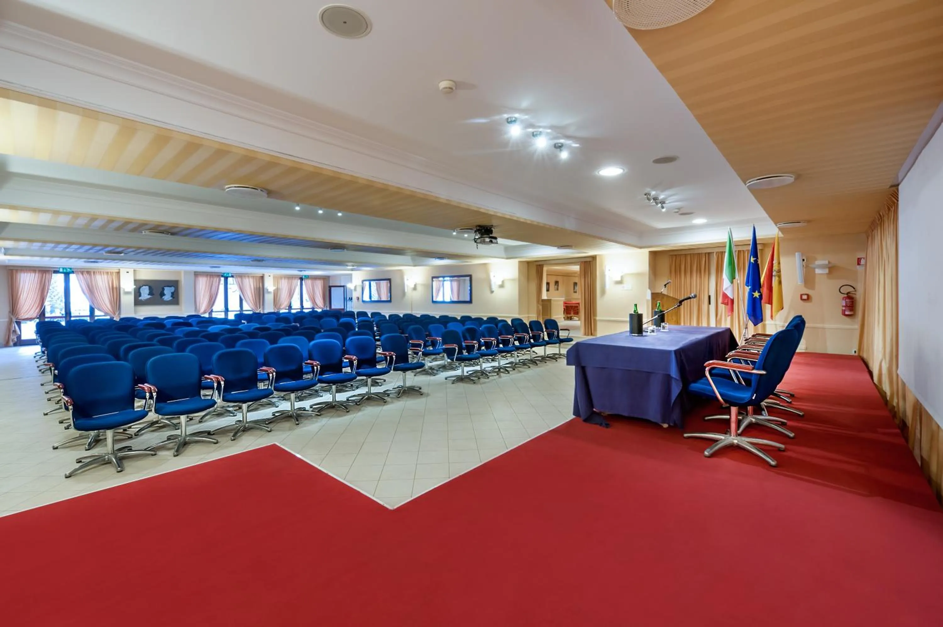 Business facilities in Dioscuri Bay Palace