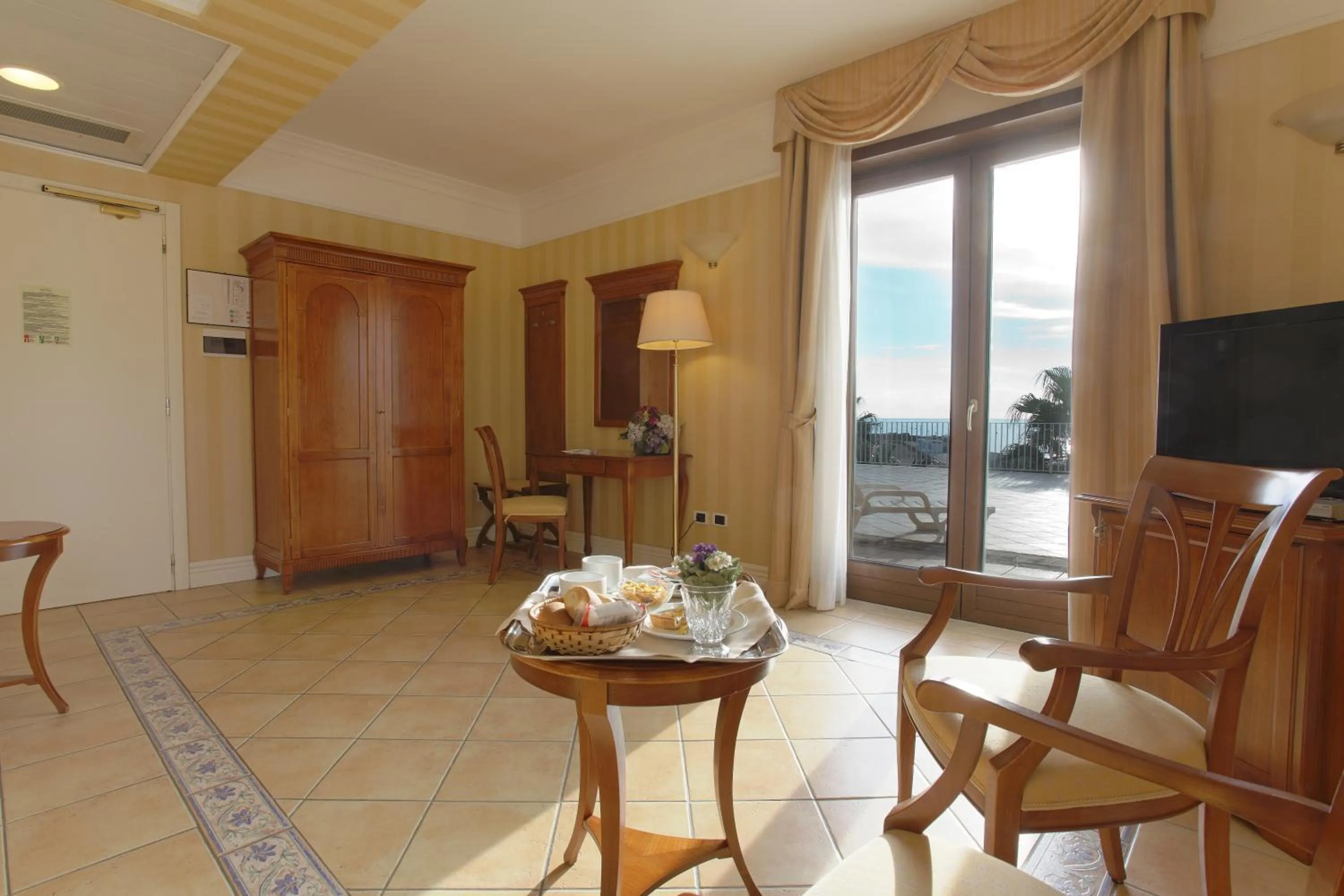 Seating area in Dioscuri Bay Palace