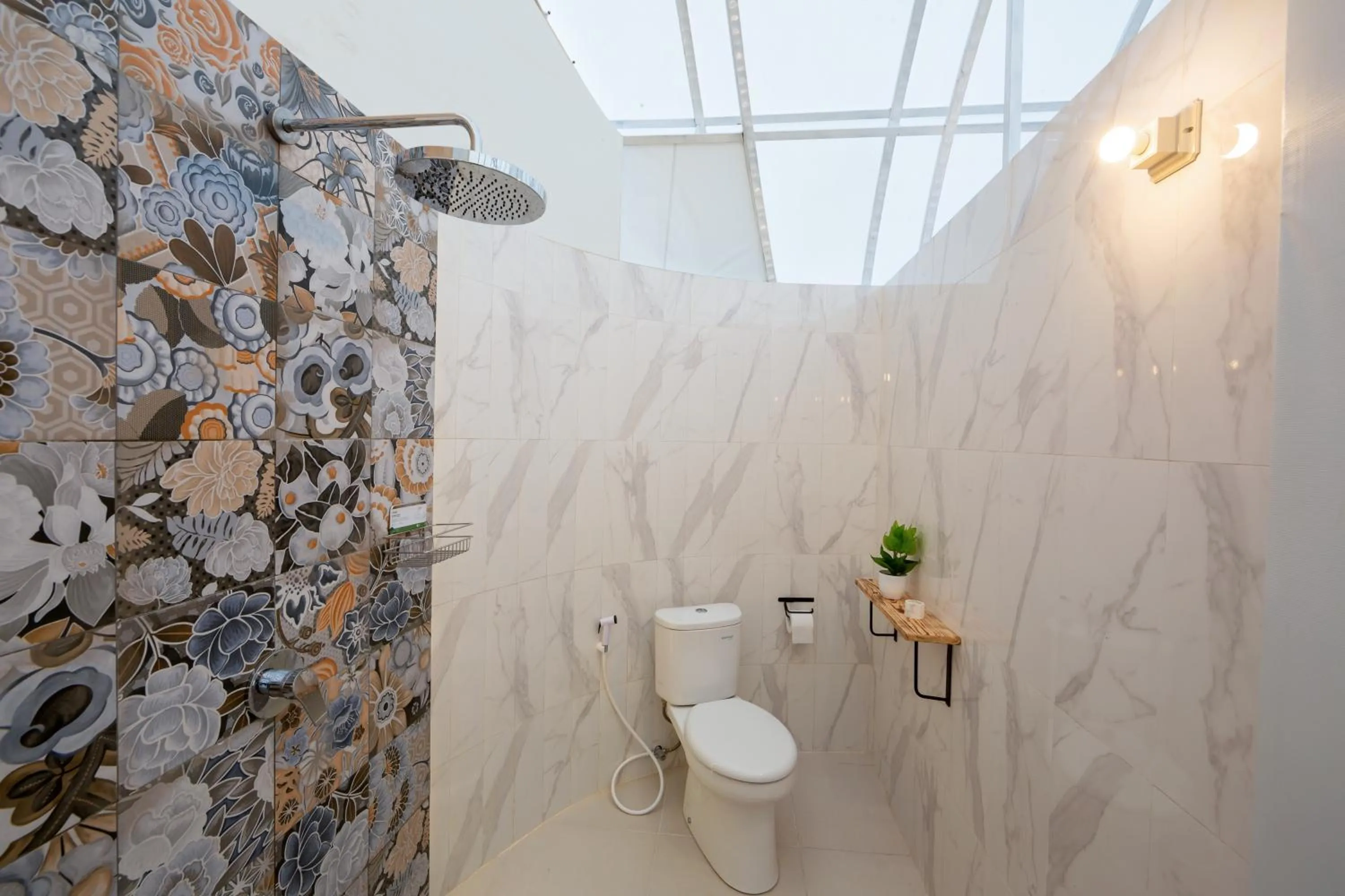 Bathroom in The Dewi Kintamani Luxury Glamping and Natural Hotspring