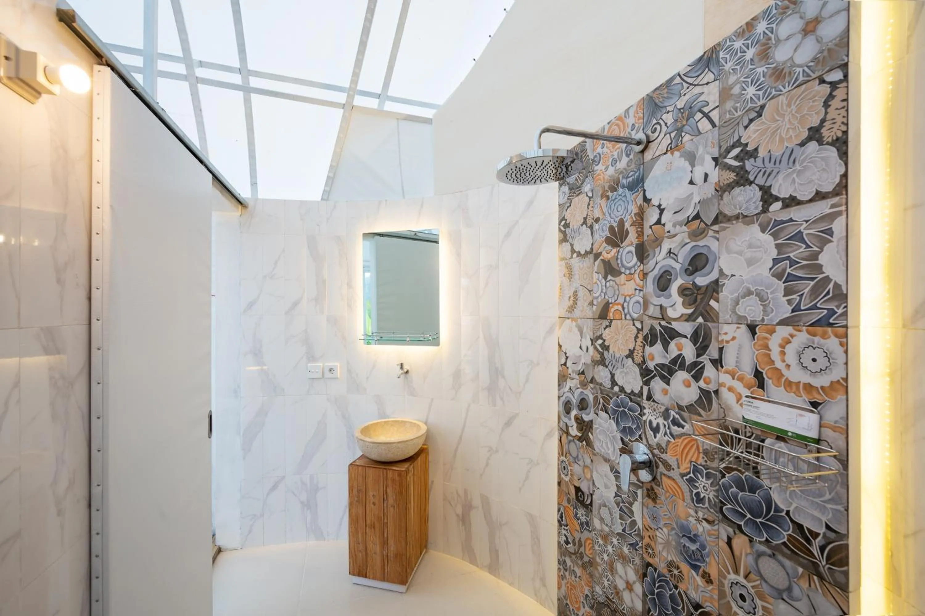 Bathroom in The Dewi Kintamani Luxury Glamping and Natural Hotspring