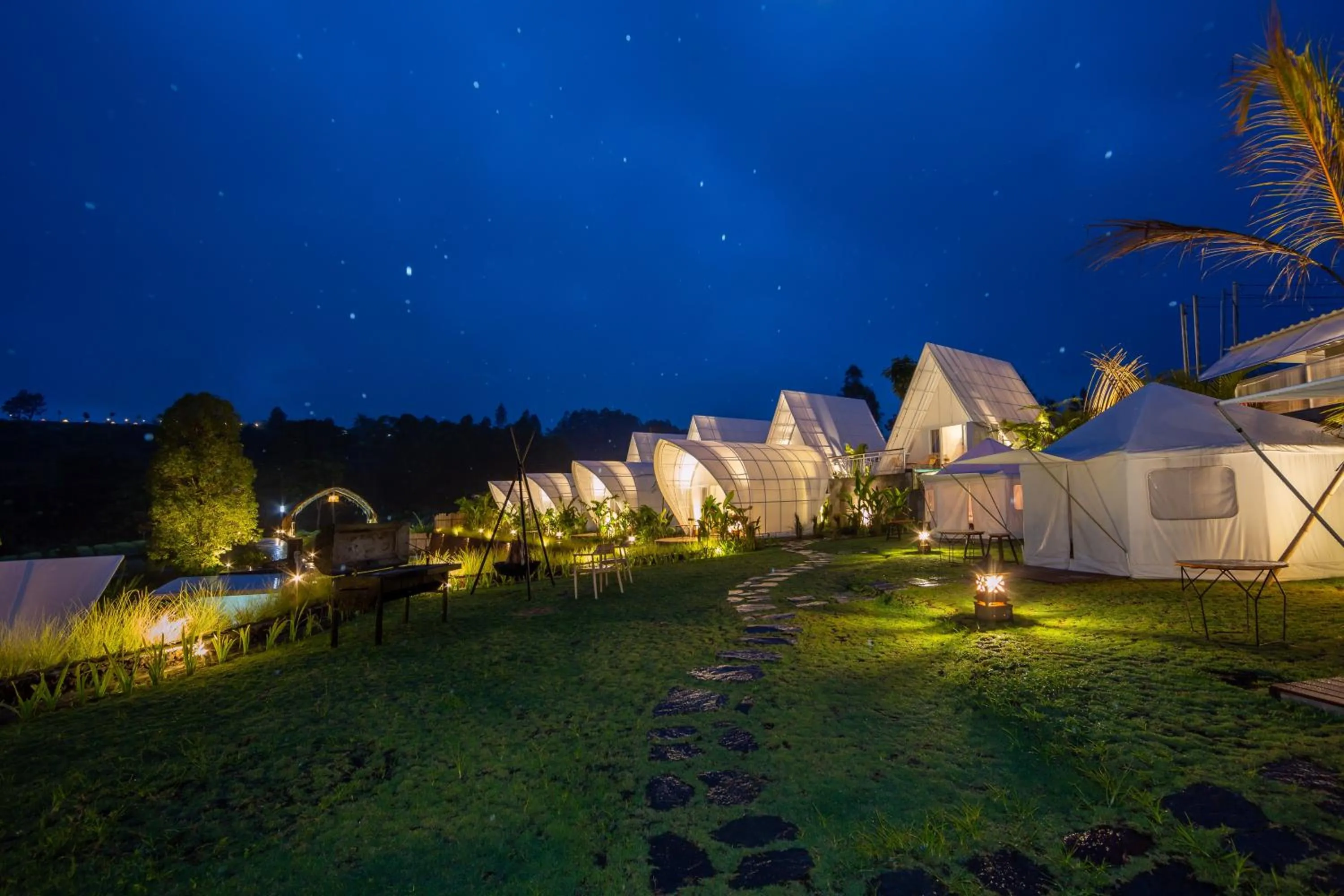 Garden in The Dewi Kintamani Luxury Glamping and Natural Hotspring