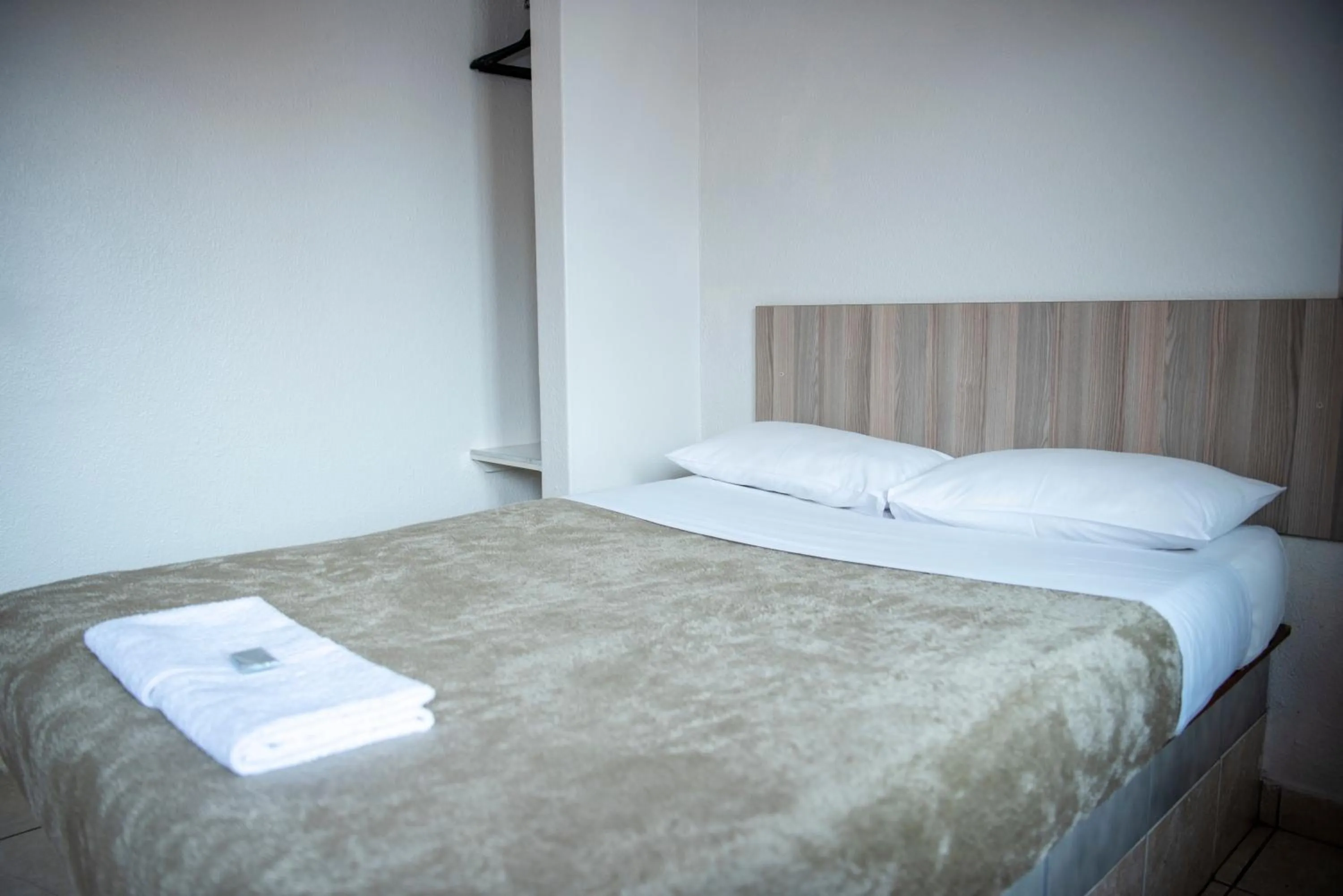 Bed in Ecomotel Kempton Park