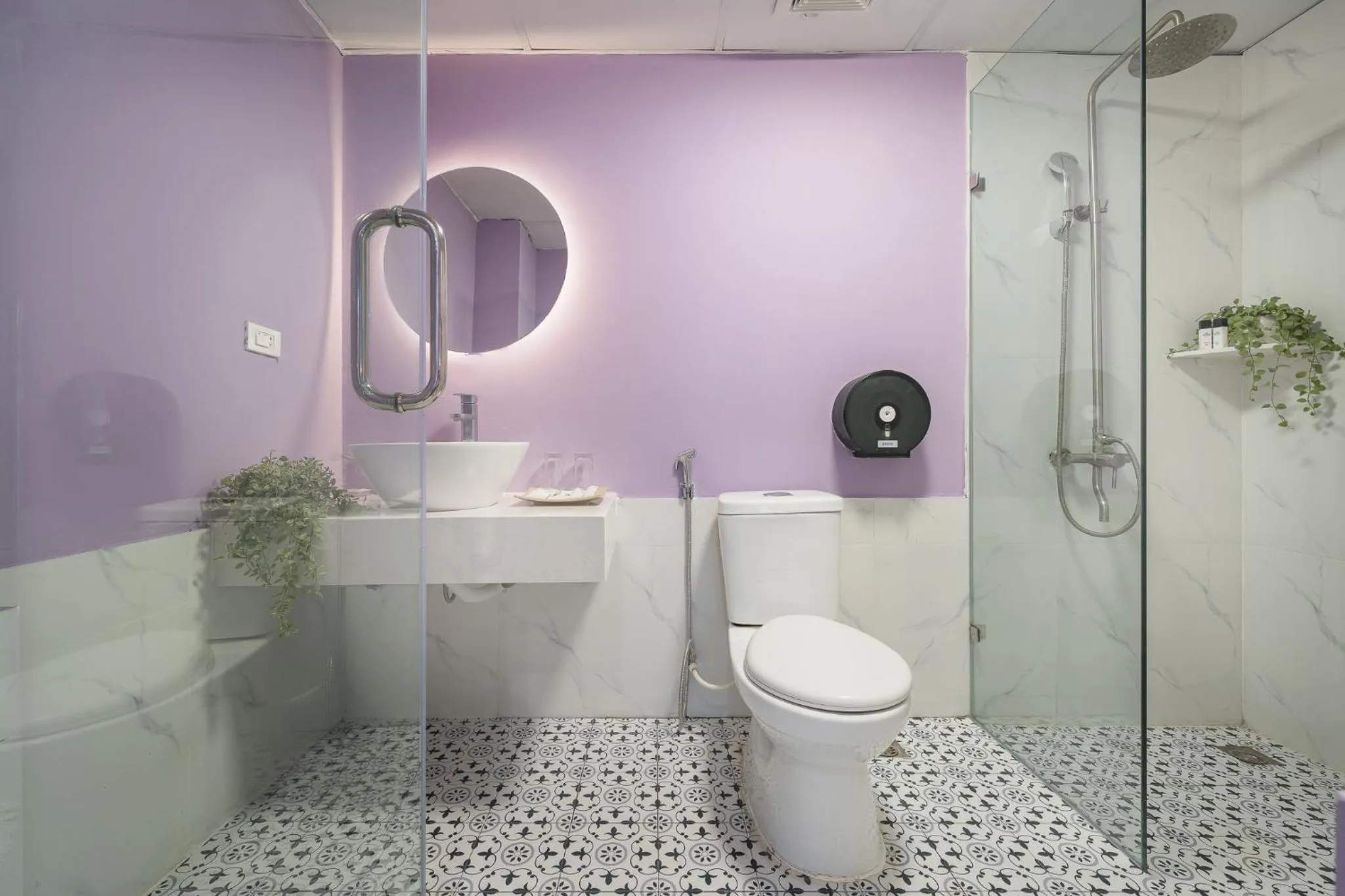 C o r o n a Hanoi House