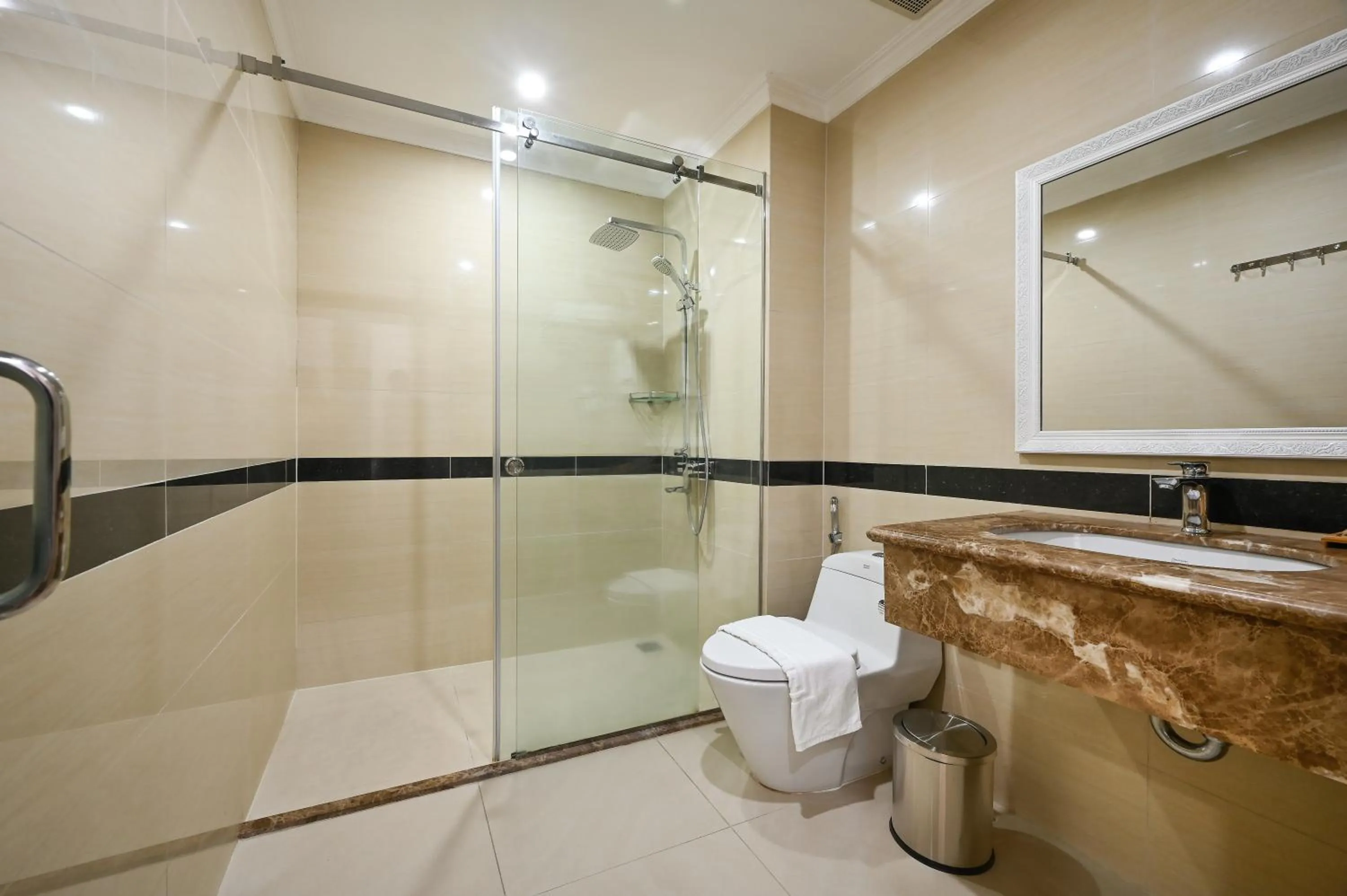 The River Park Hotel