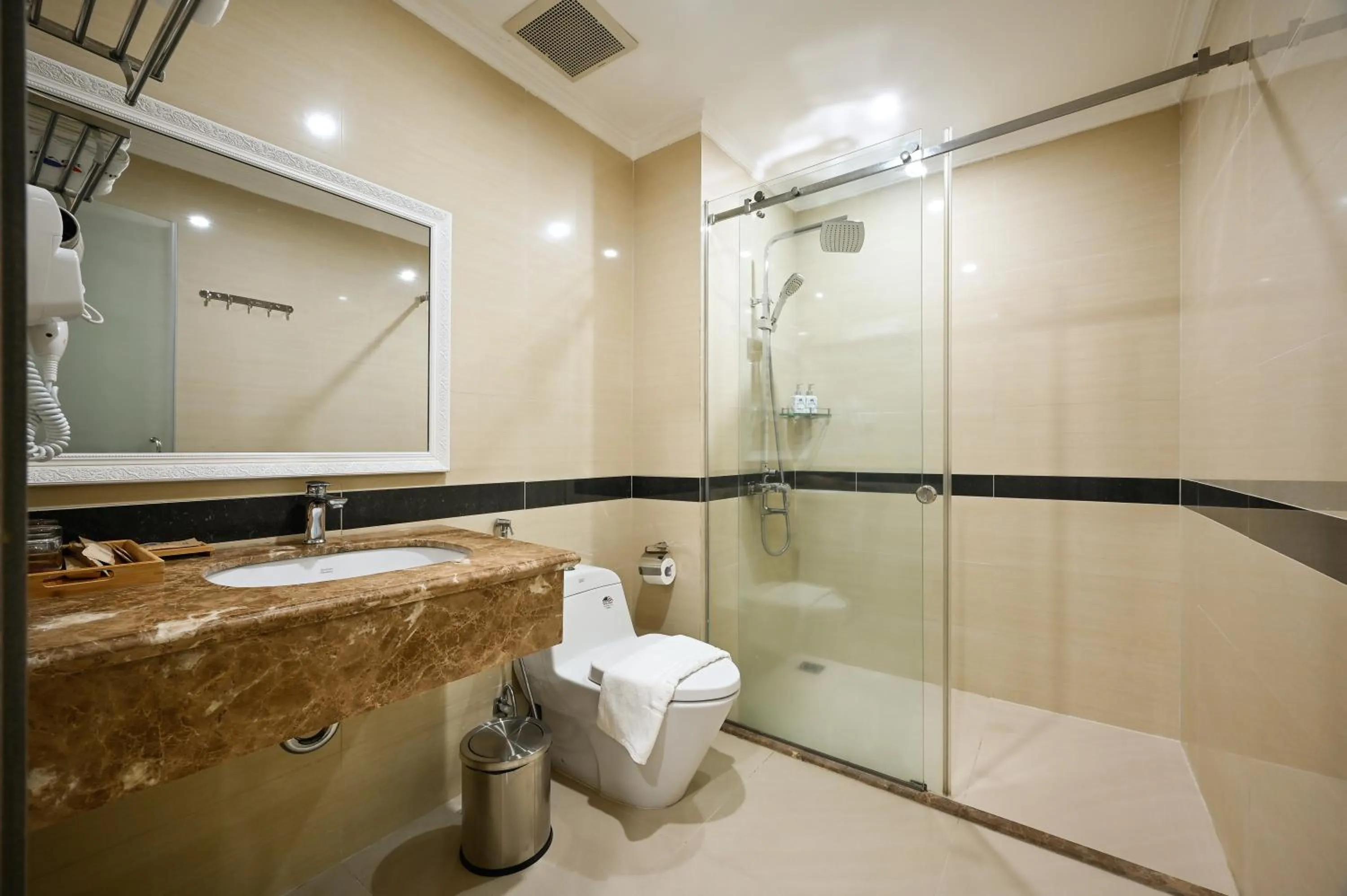 The River Park Hotel