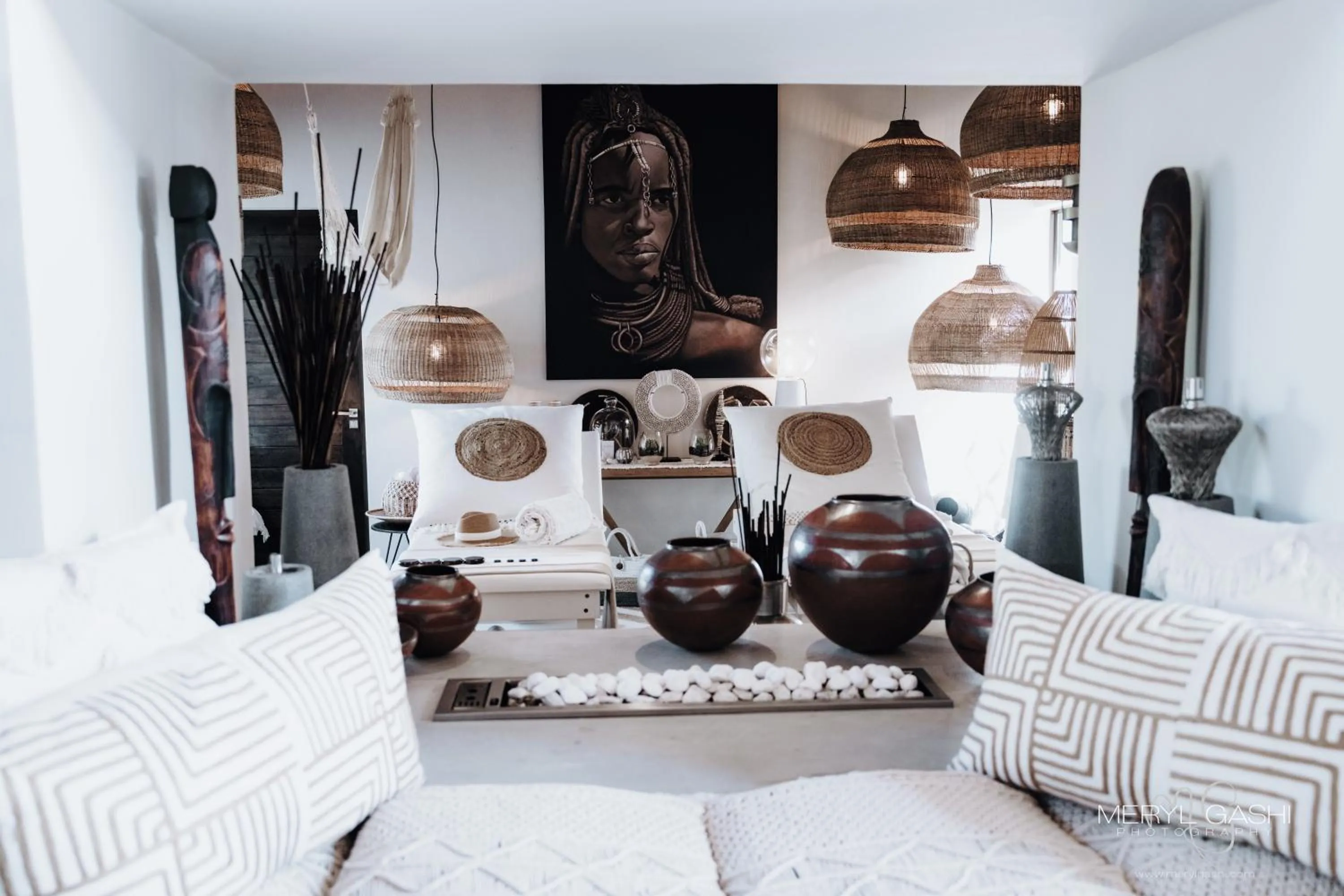 flat iron, Bed in African Flair Boutique Safari Lodge