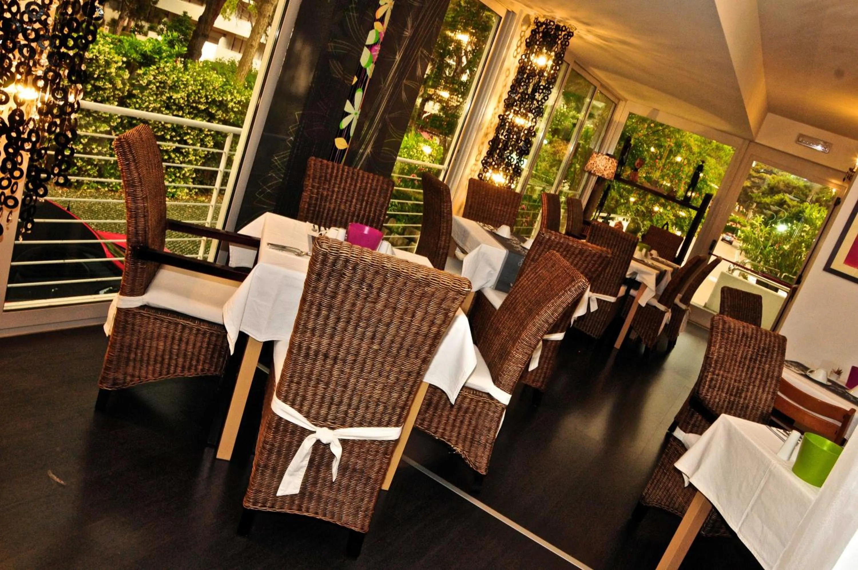 Restaurant/places to eat in Hotel Anapaya