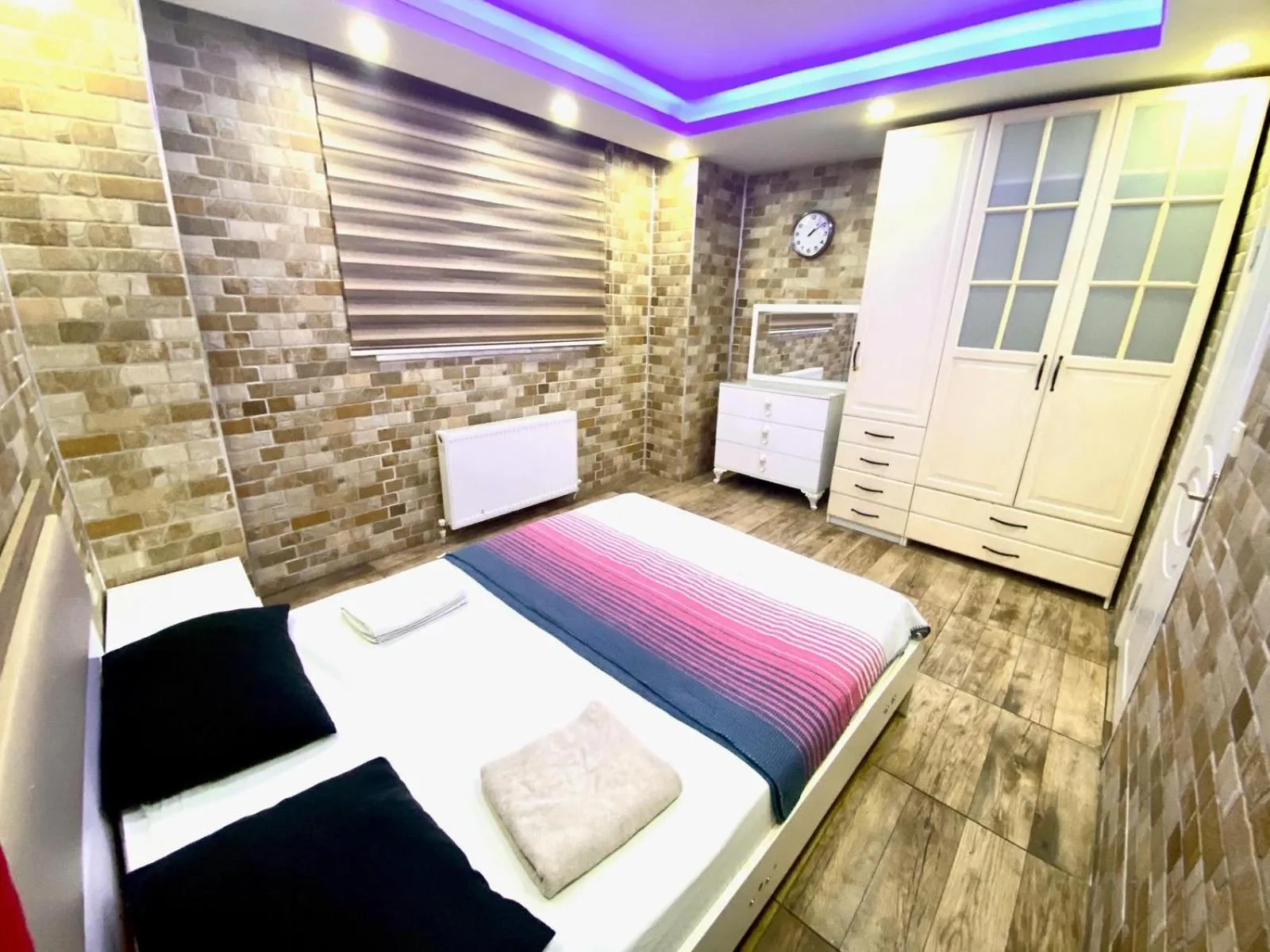 Bed in LEVENT PALACE REZİDANS