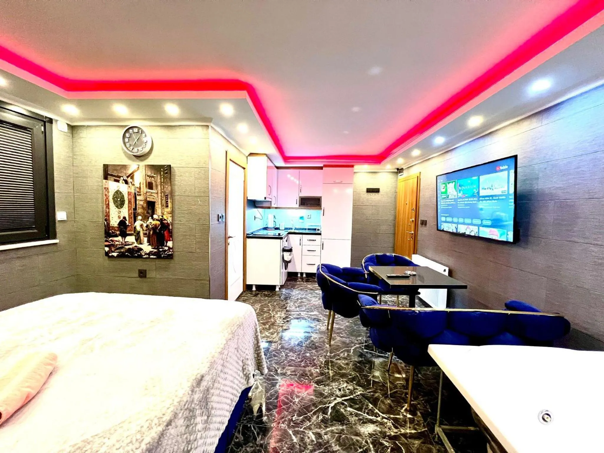 Bed in LEVENT PALACE REZİDANS