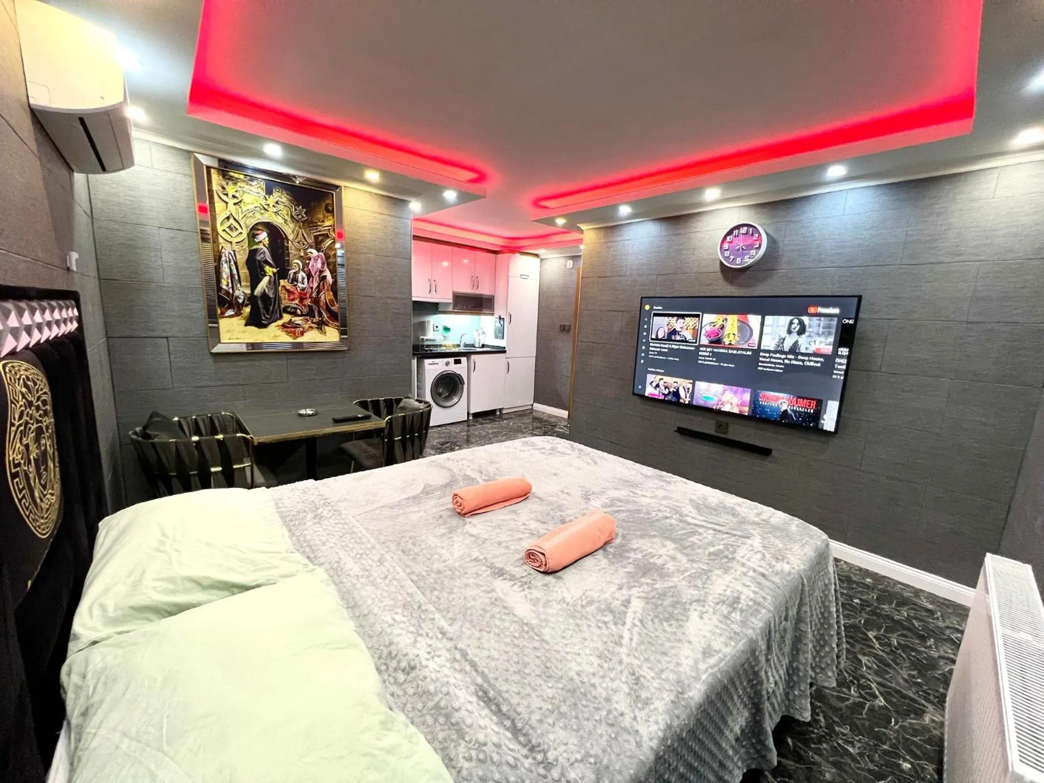 Bed in LEVENT PALACE REZİDANS