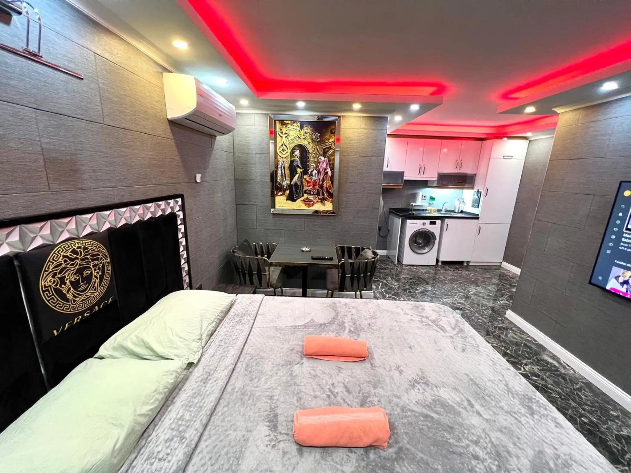 Bed in LEVENT PALACE REZİDANS