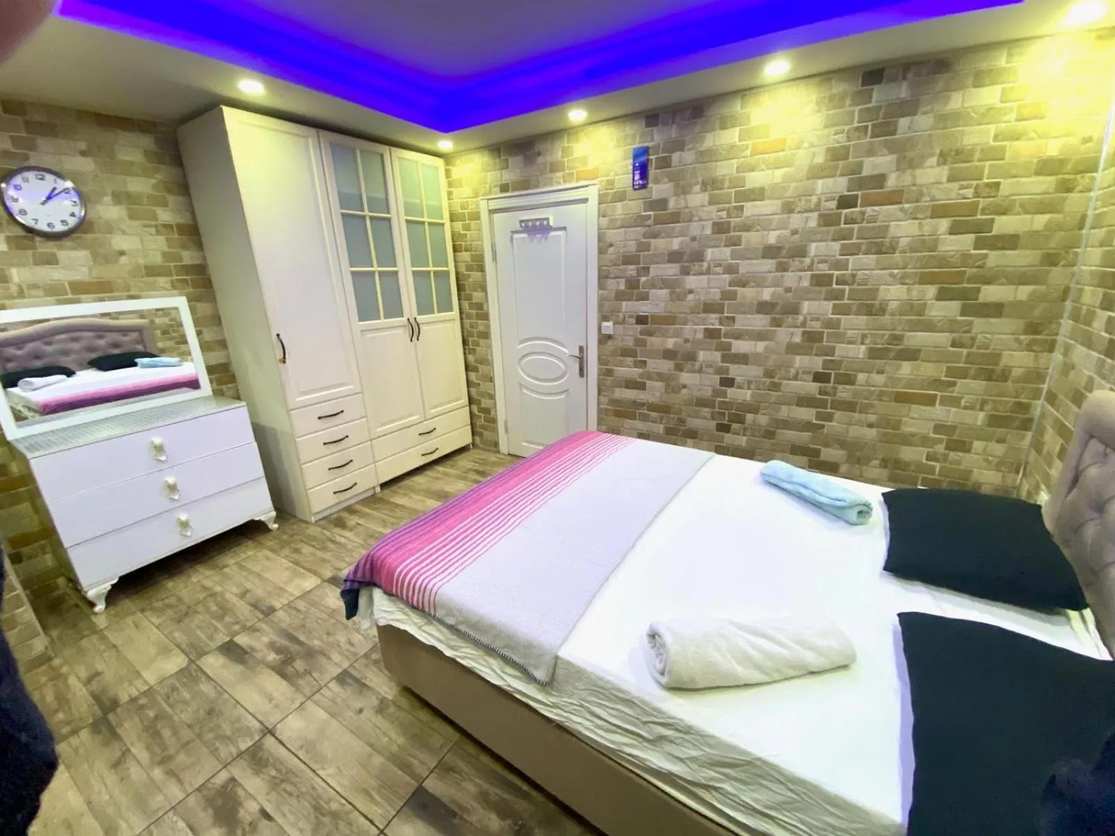 Bed in LEVENT PALACE REZİDANS