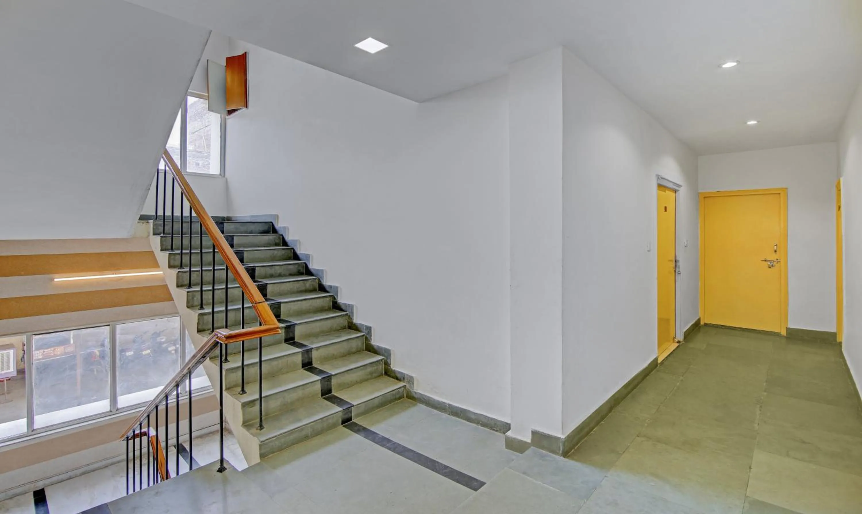 Lobby or reception in Raj Darbar - 10 Meter From Golden Temple