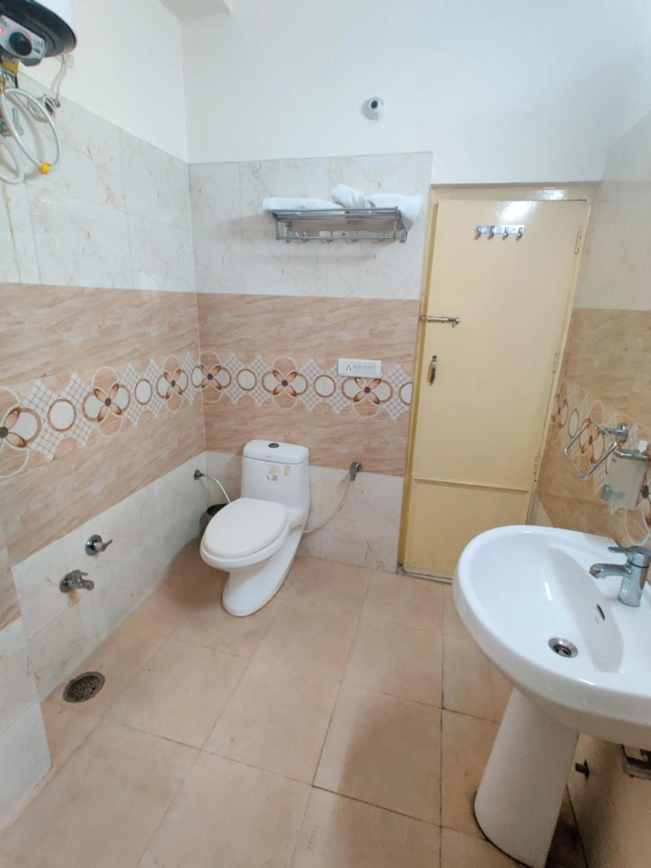 Toilet in Raj Darbar - 10 Meter From Golden Temple