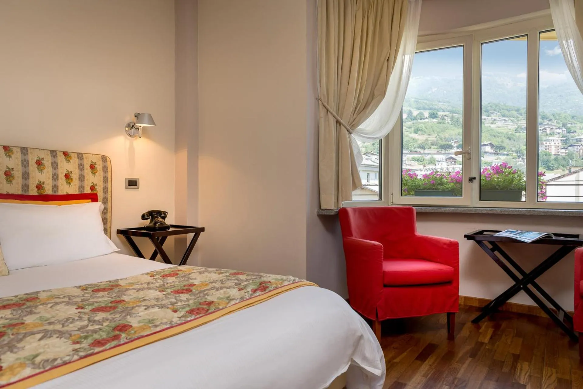 Bedroom, Bed in Bijou Hotel