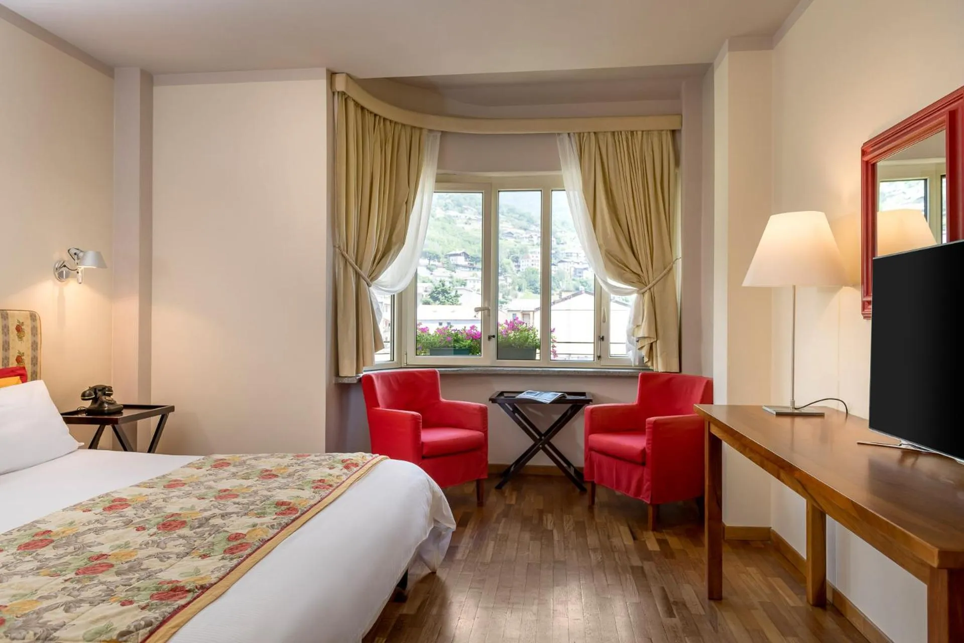 Photo of the whole room, Bed in Bijou Hotel