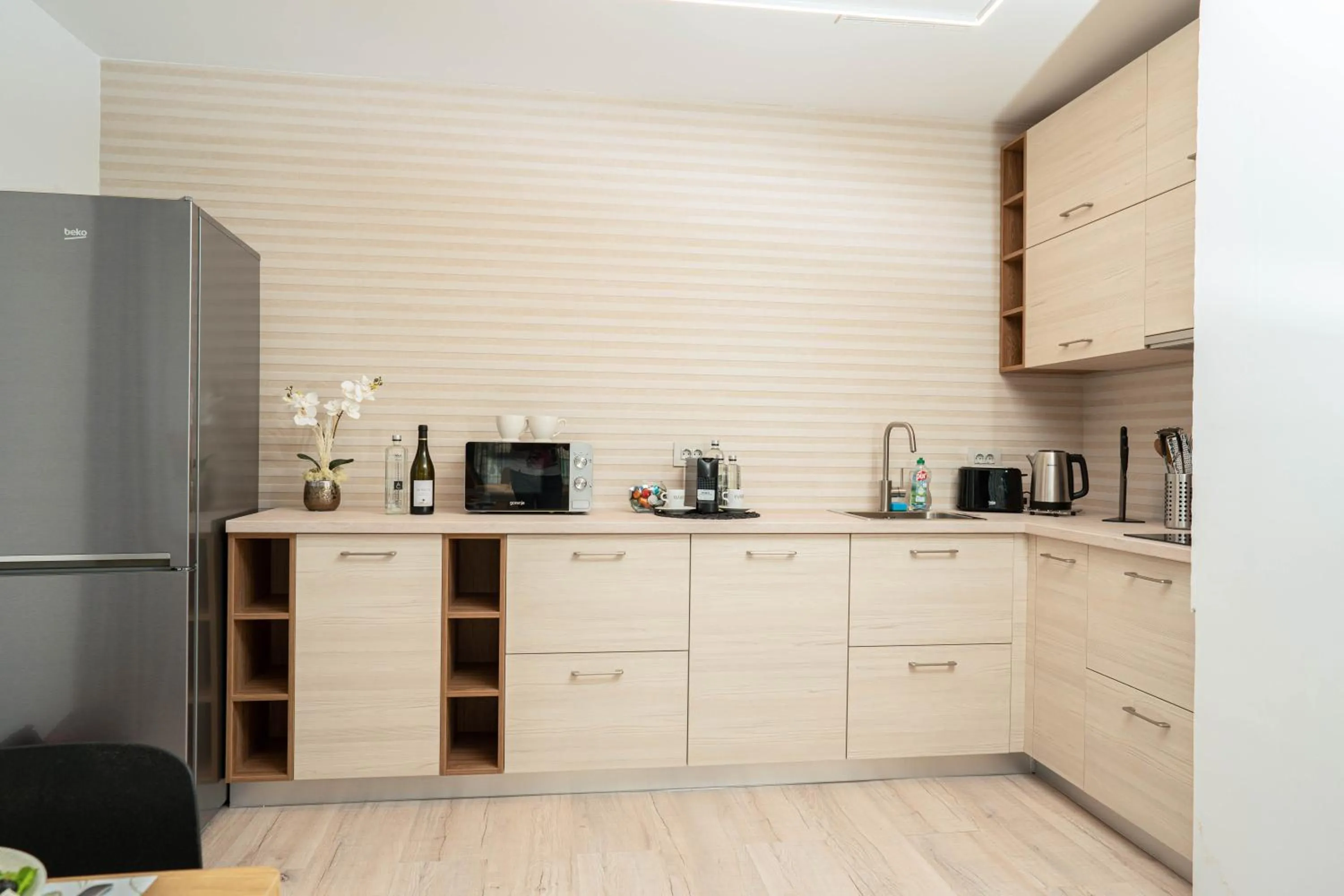 Coffee/tea facilities in Amaris ApartHotel la 2 Pași de Plajă & Parcare Gratuită