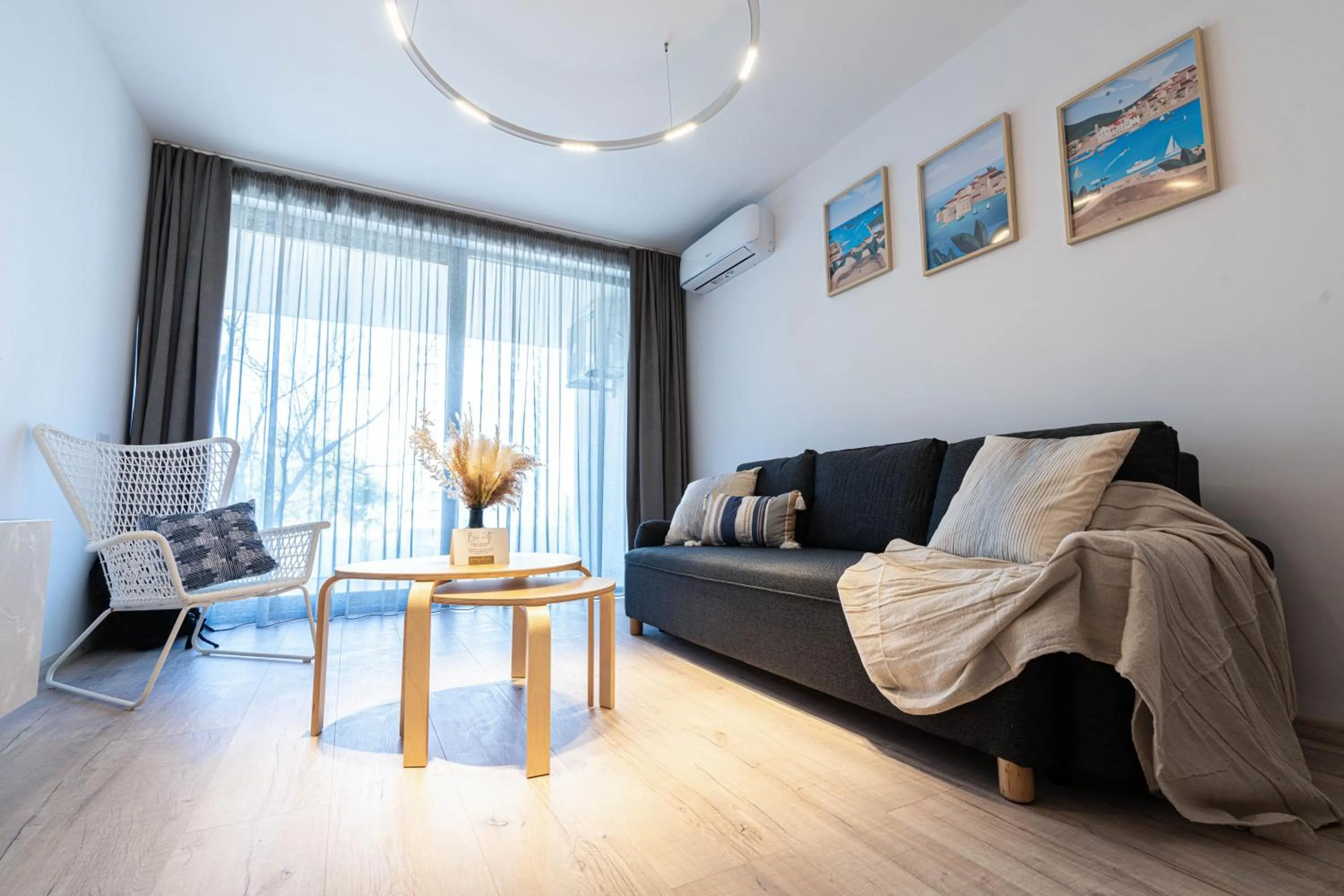 Living room in Amaris ApartHotel la 2 Pași de Plajă & Parcare Gratuită