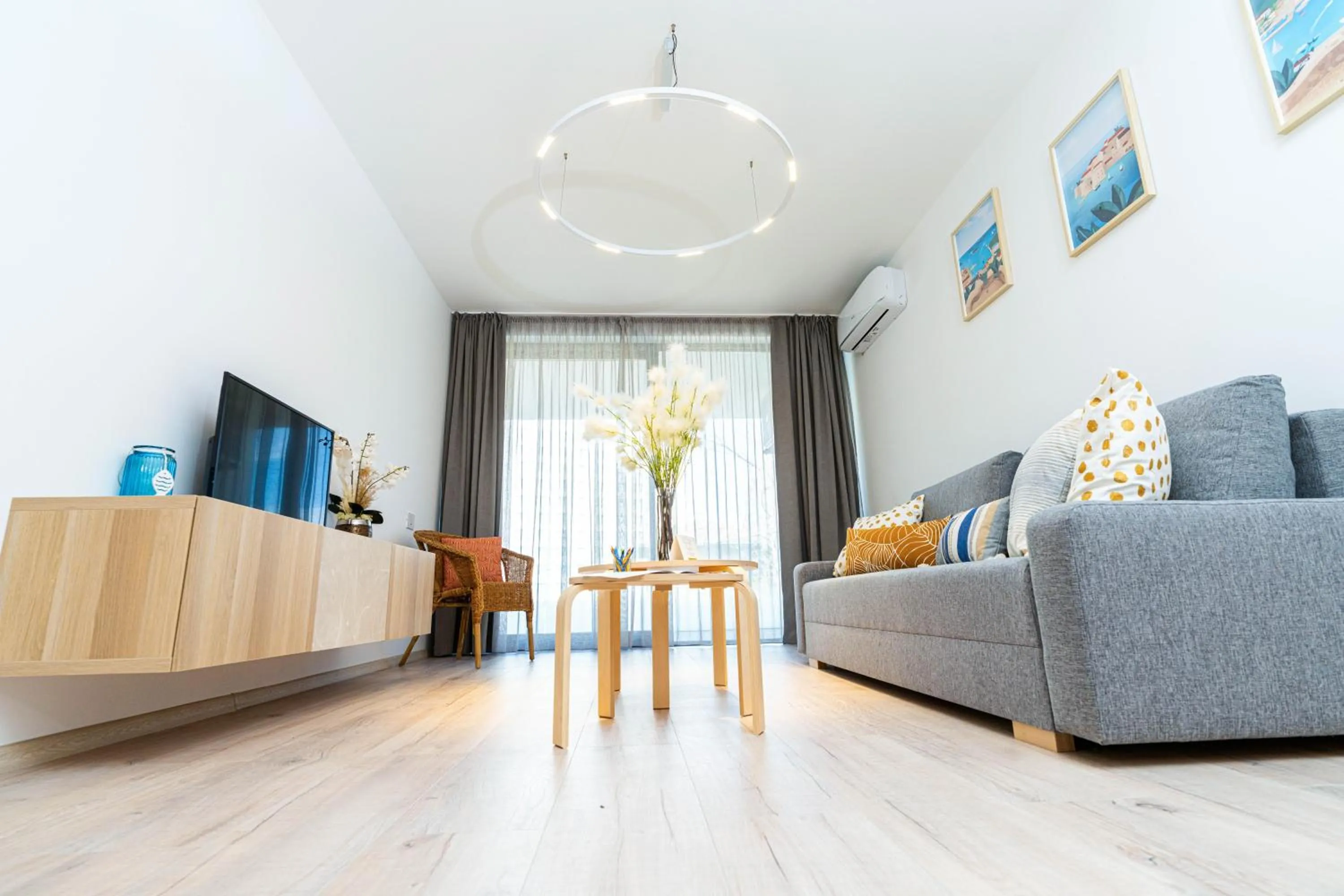 Living room in Amaris ApartHotel la 2 Pași de Plajă & Parcare Gratuită