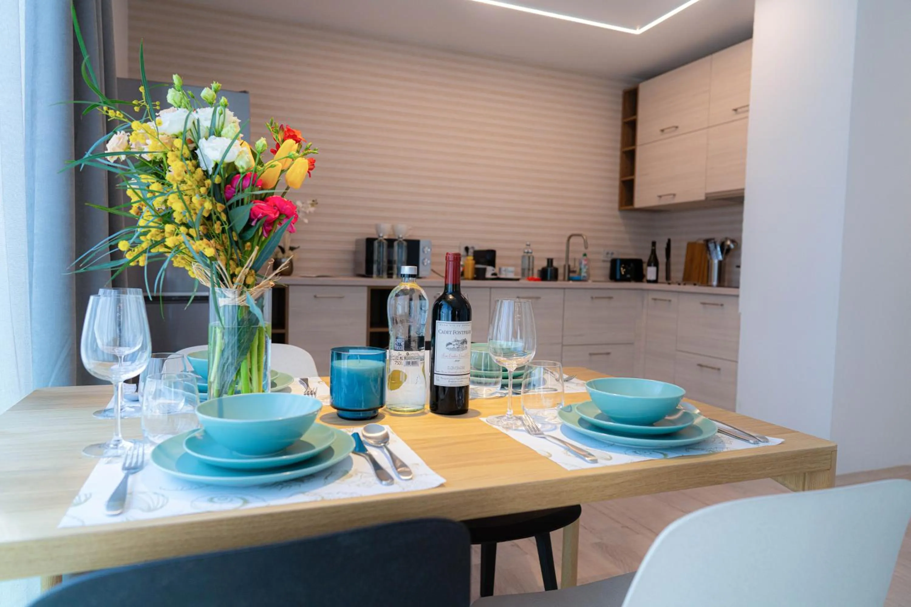 Coffee/tea facilities in Amaris ApartHotel la 2 Pași de Plajă & Parcare Gratuită