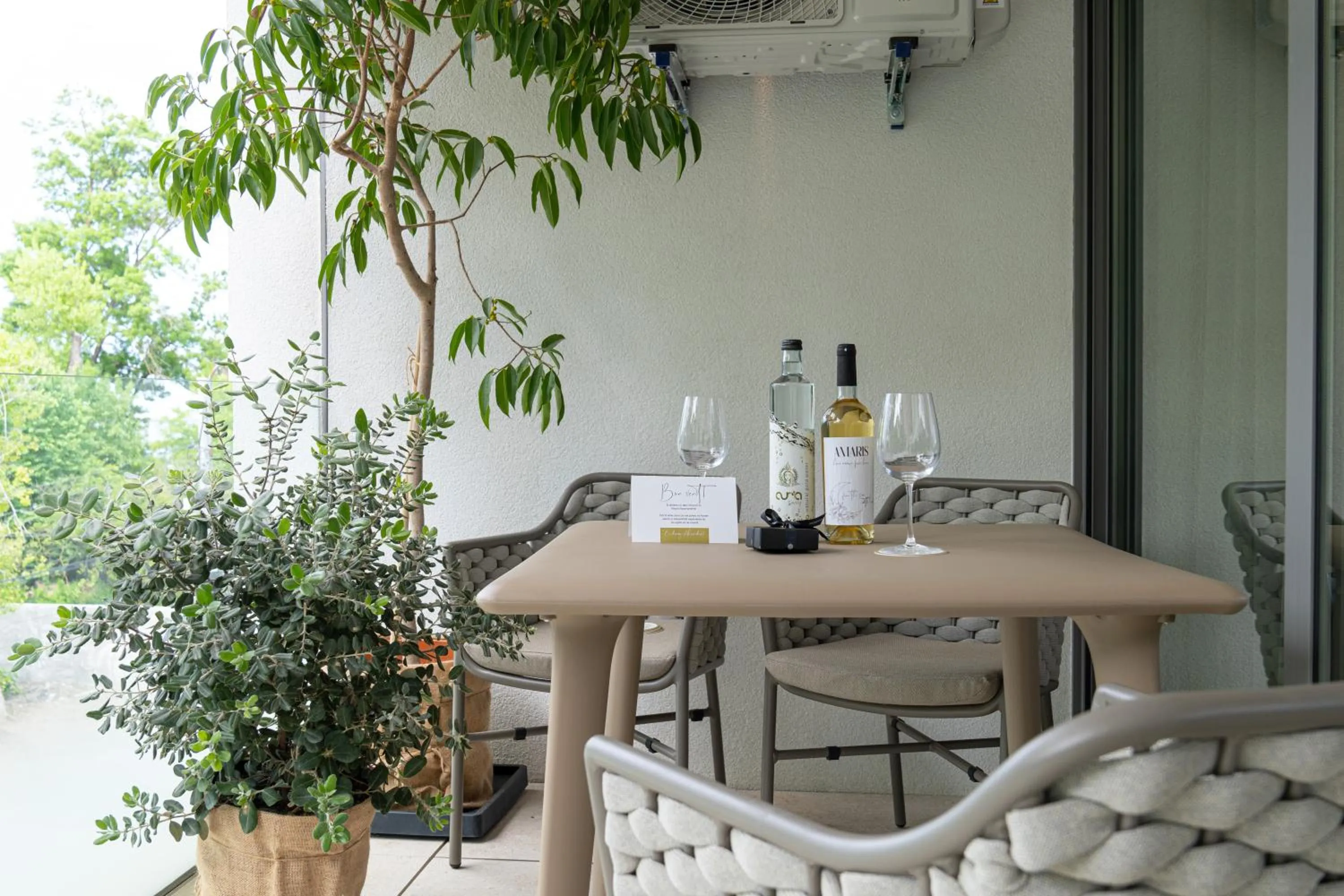 Balcony/Terrace in Amaris ApartHotel la 2 Pași de Plajă & Parcare Gratuită