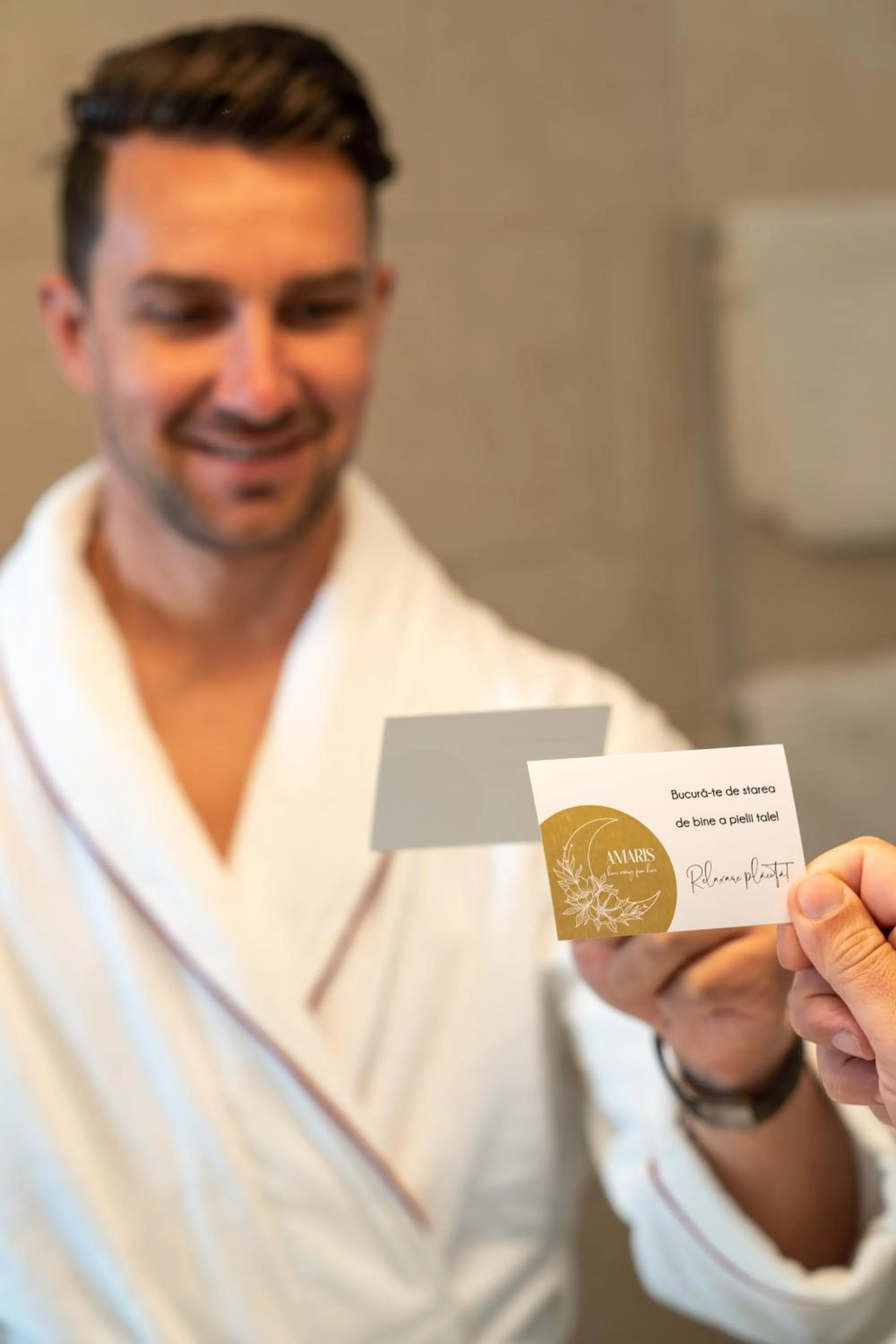 People in Amaris ApartHotel la 2 Pași de Plajă & Parcare Gratuită