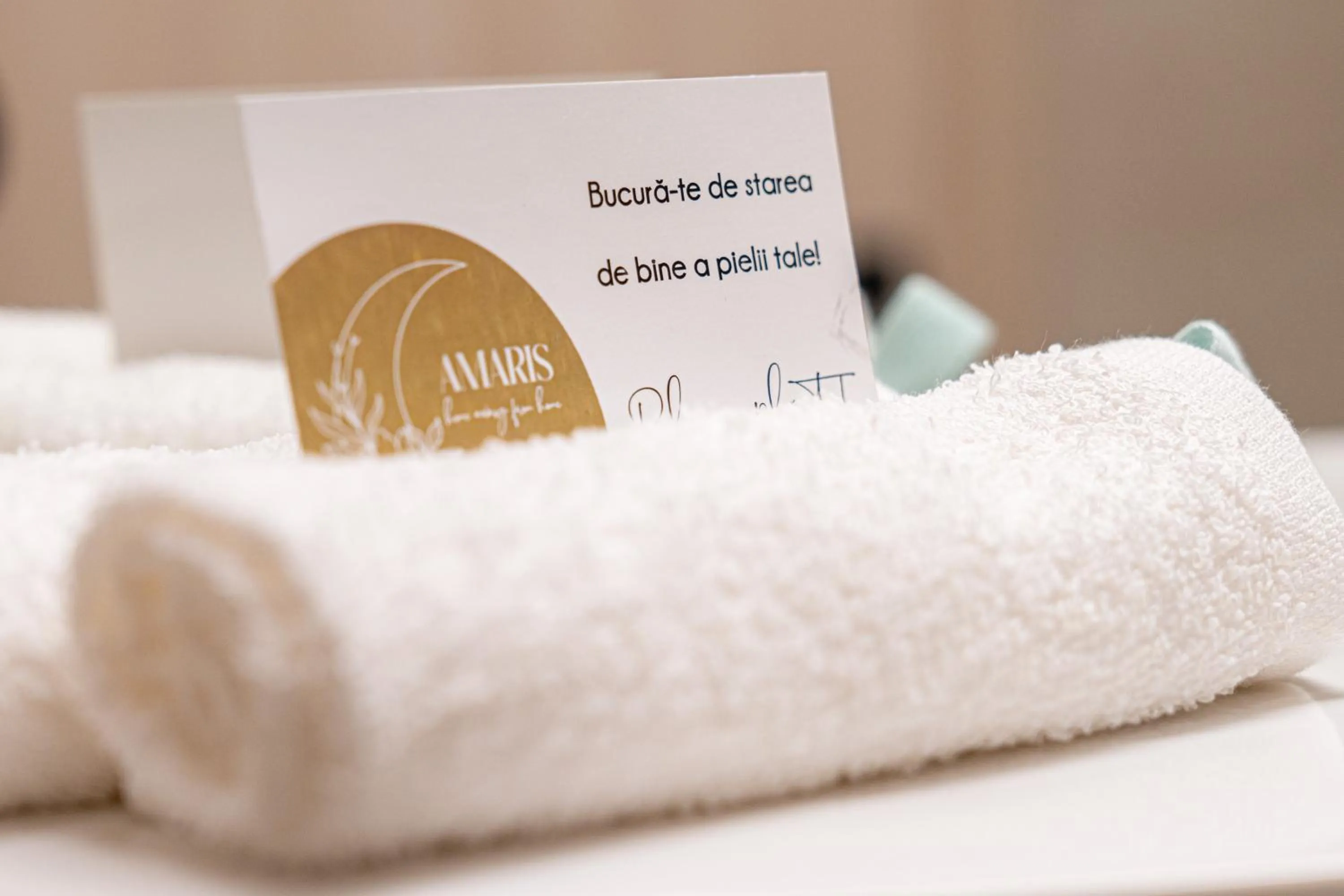 Property logo or sign, Bed in Amaris ApartHotel la 2 Pași de Plajă & Parcare Gratuită