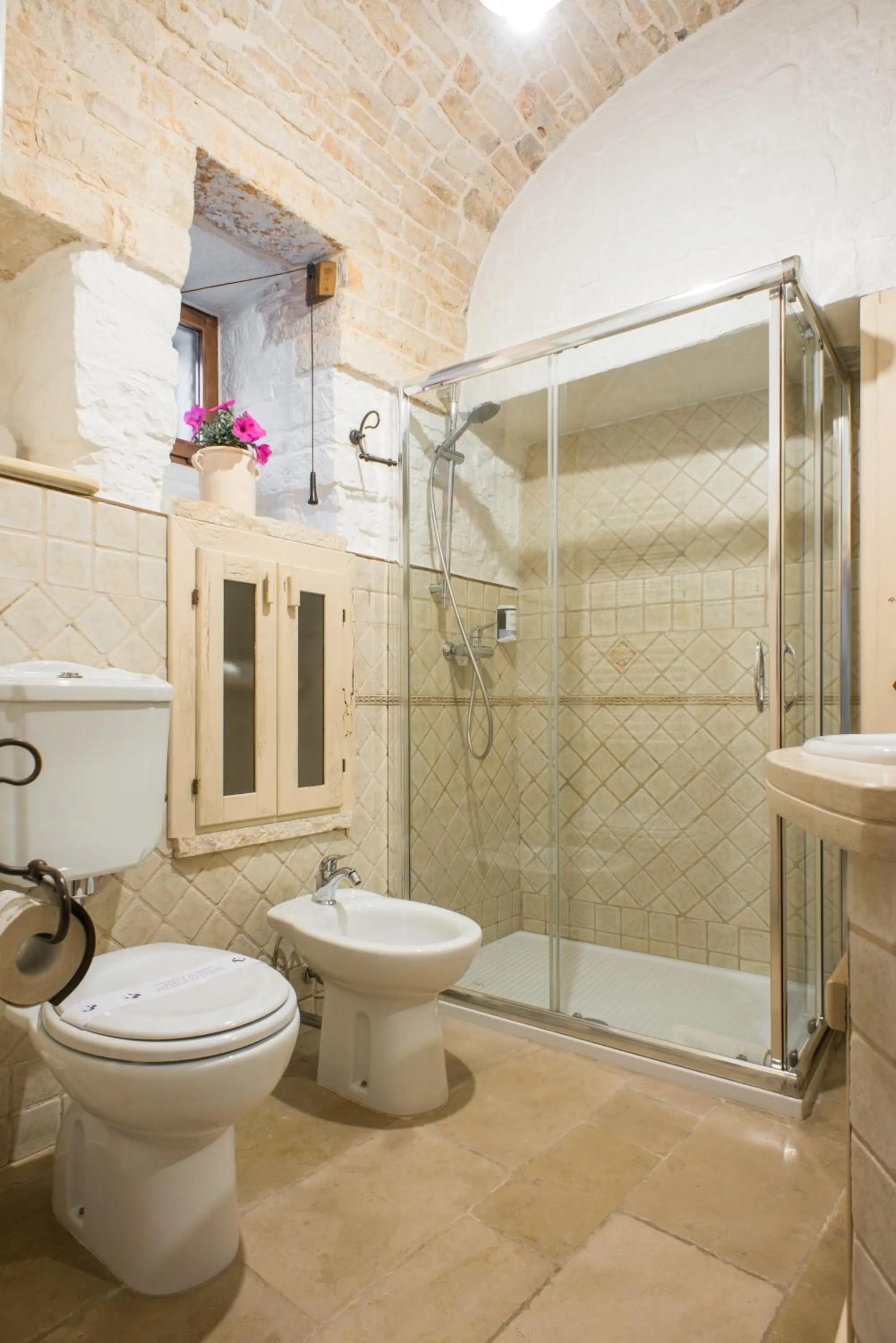 Bathroom in Trulli Holiday Albergo Diffuso