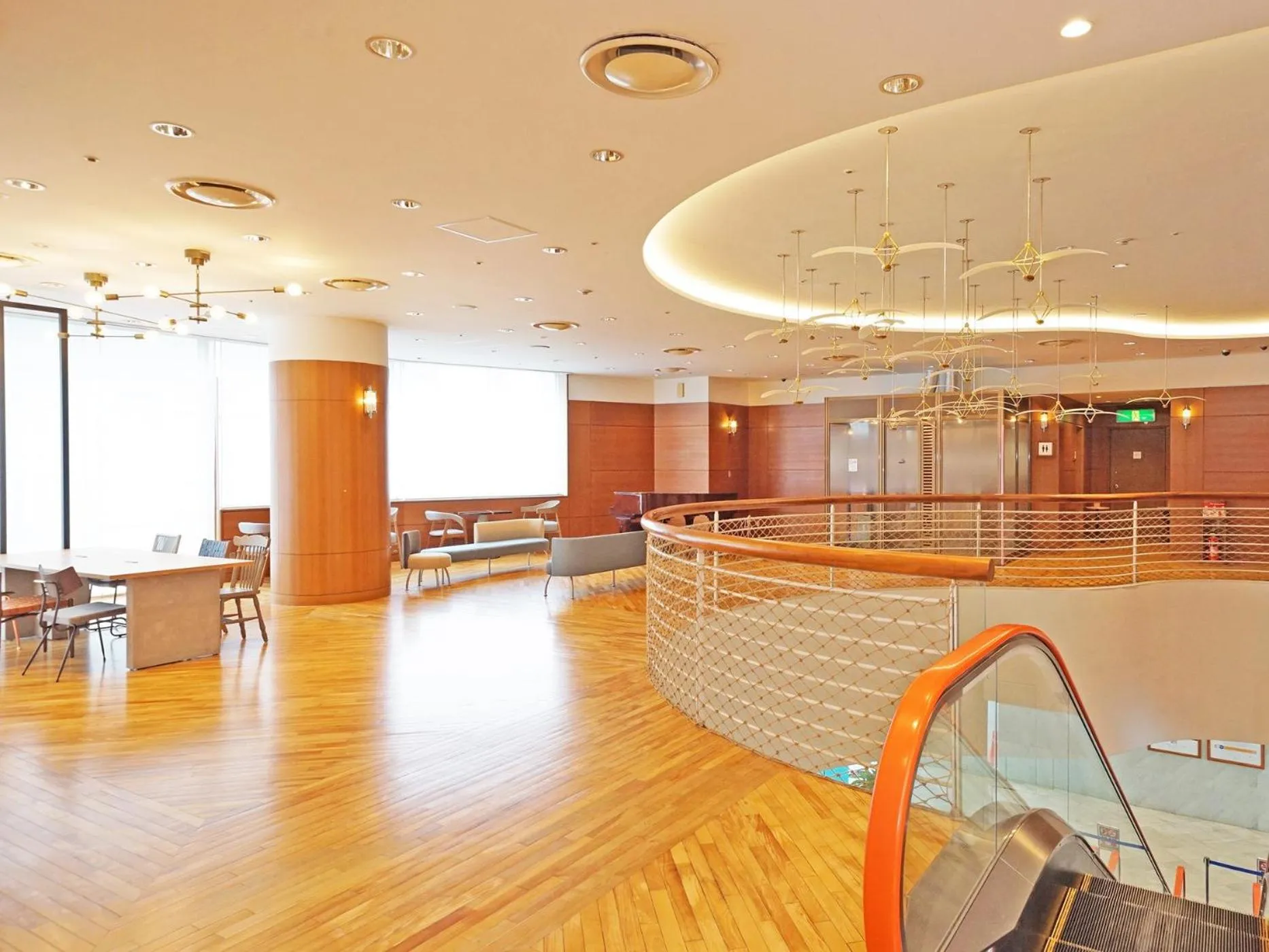 Lobby or reception in Chisun Hotel Yokohama Isezakicho