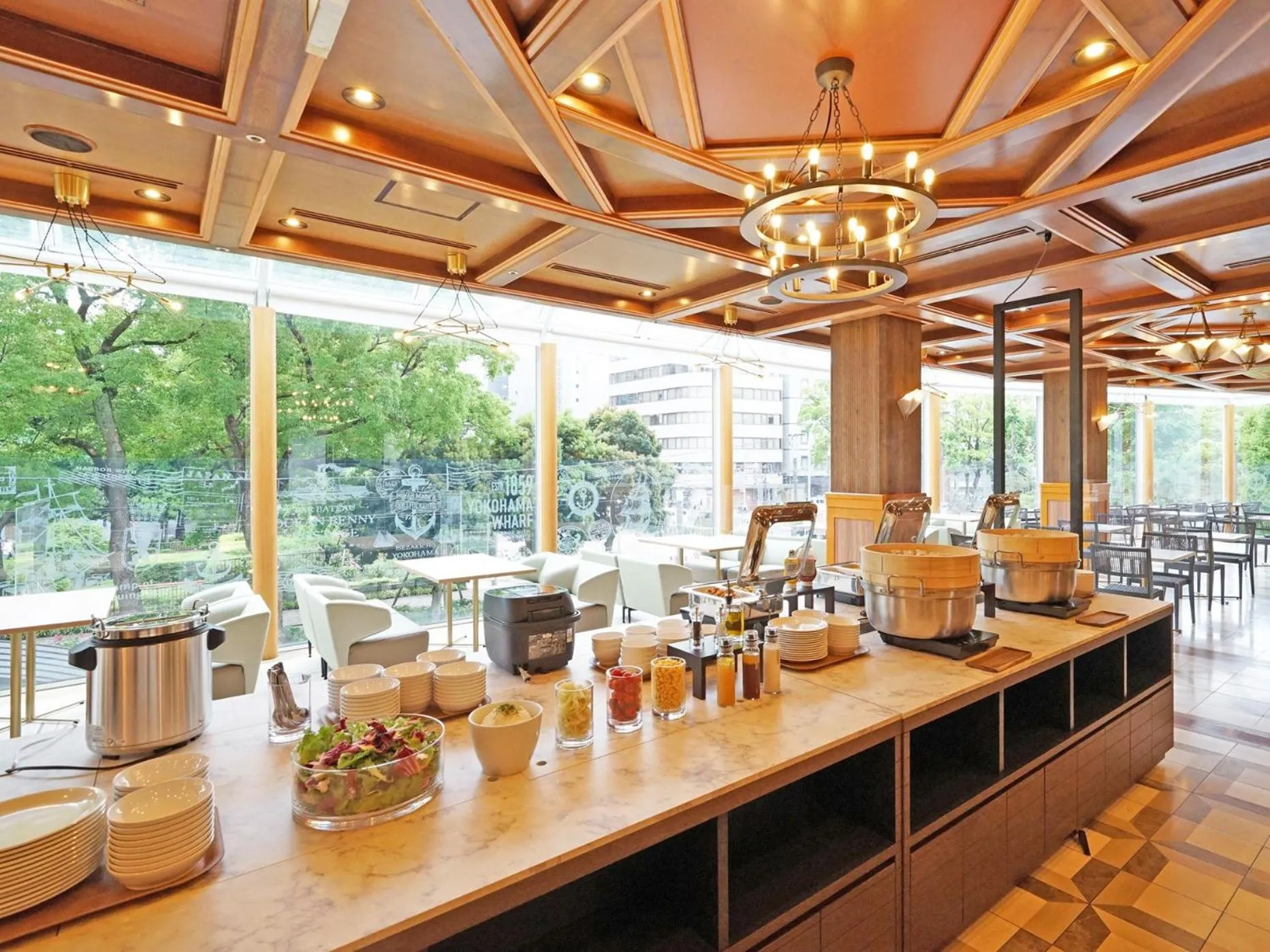 Restaurant/places to eat in Chisun Hotel Yokohama Isezakicho