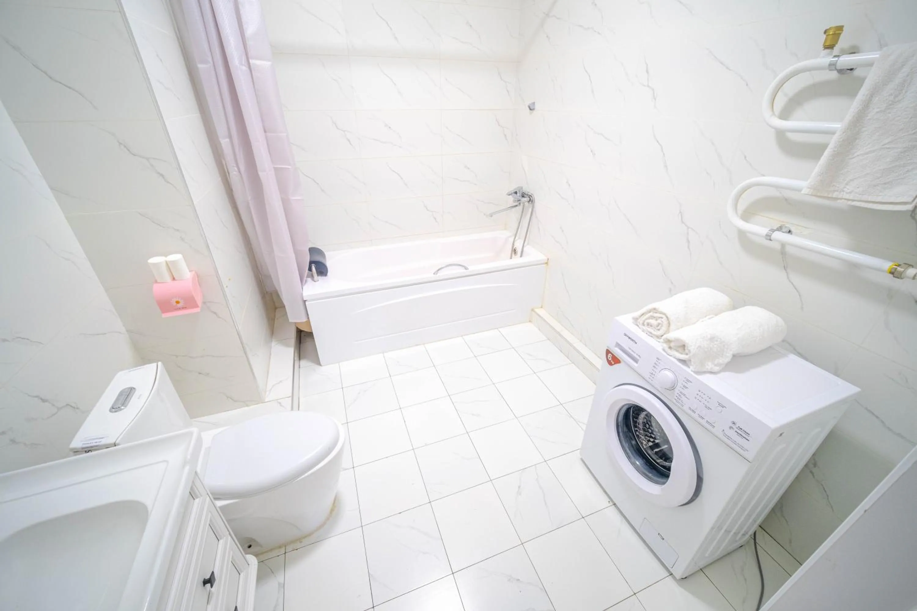 Bathroom in Eagle Town Serviced Apartment