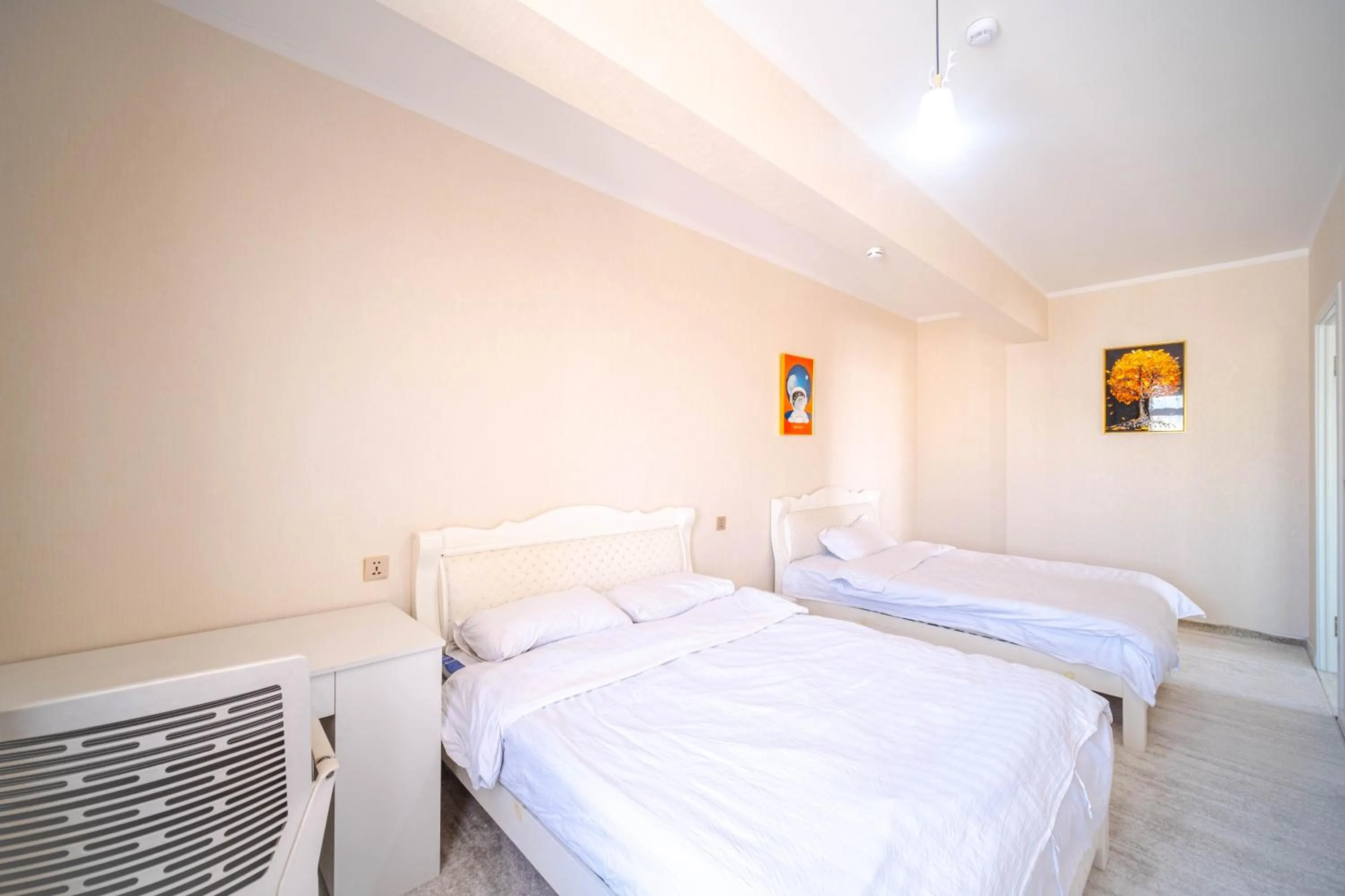 Bed in Eagle Town Serviced Apartment