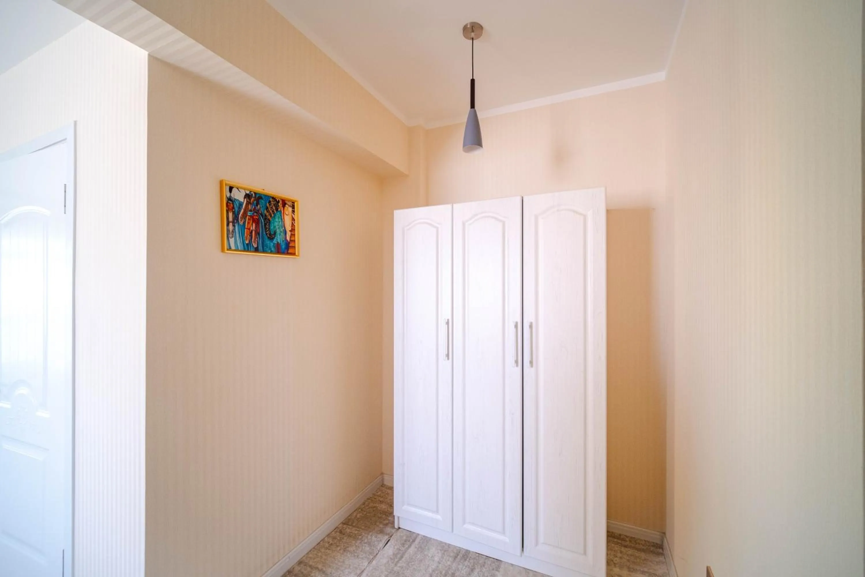 Eagle Town Serviced Apartment