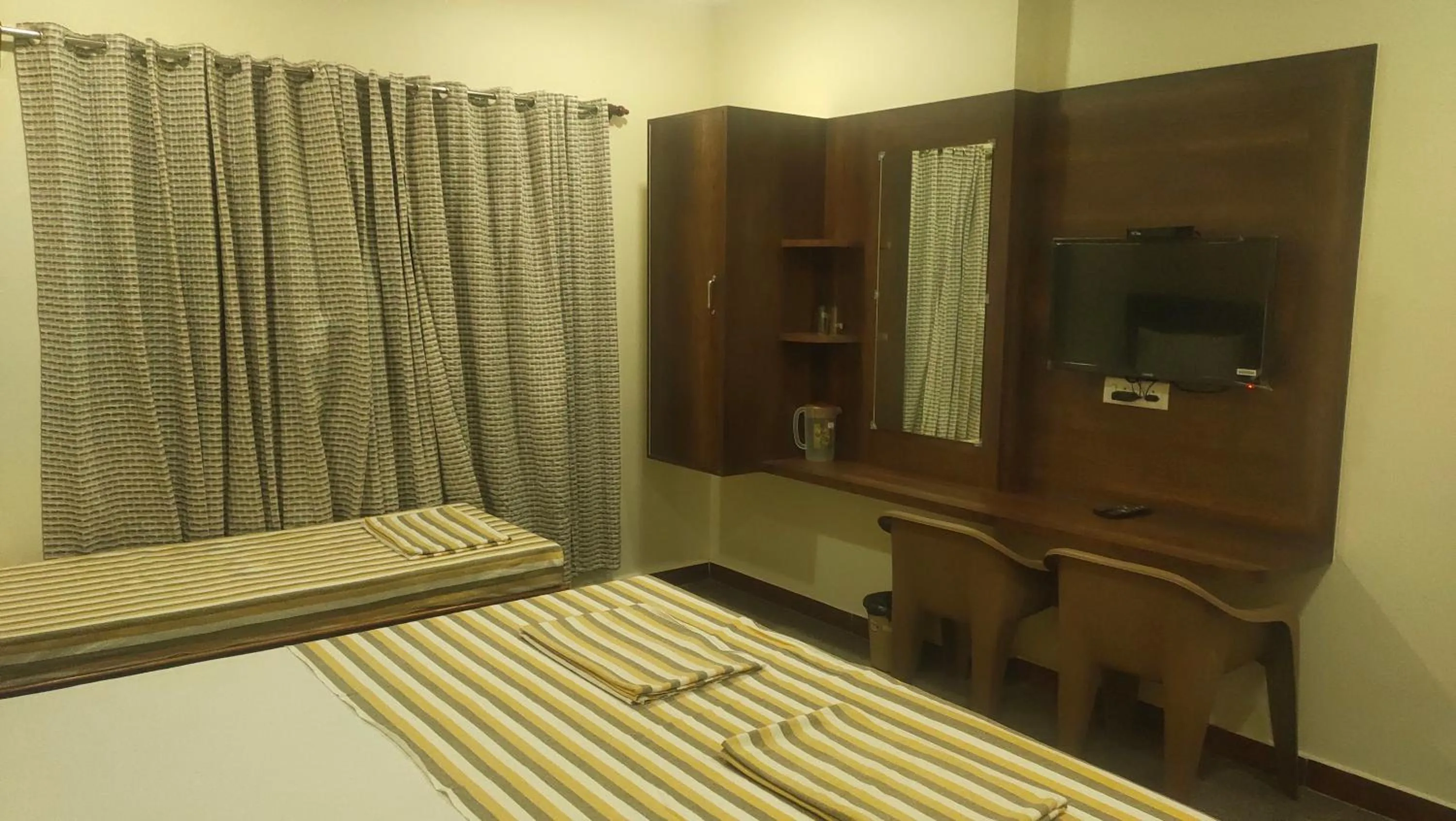 Bedroom, Bed in Hotel Grand Stay