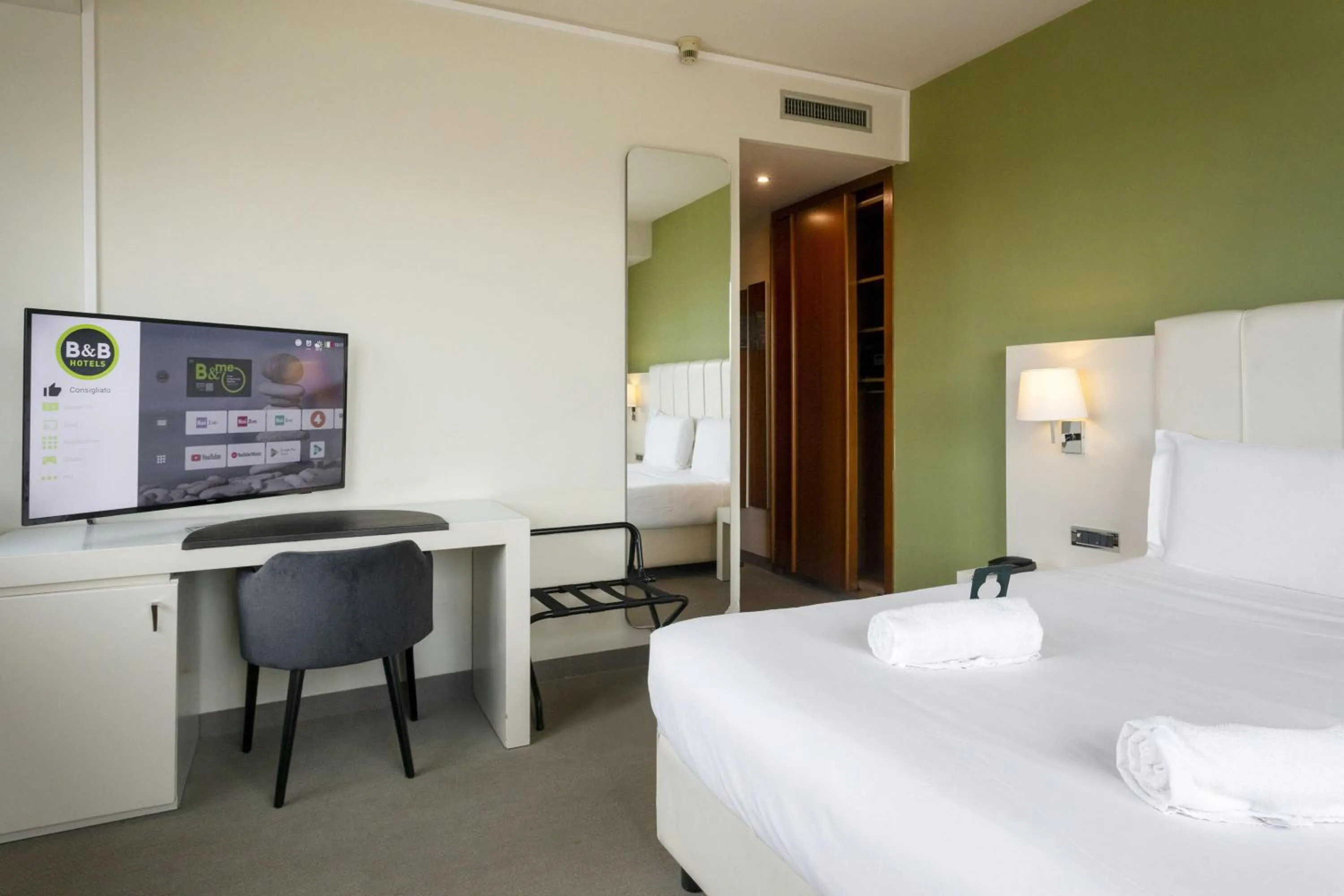 Photo of the whole room, Bed in B&B HOTEL Trapani Crystal