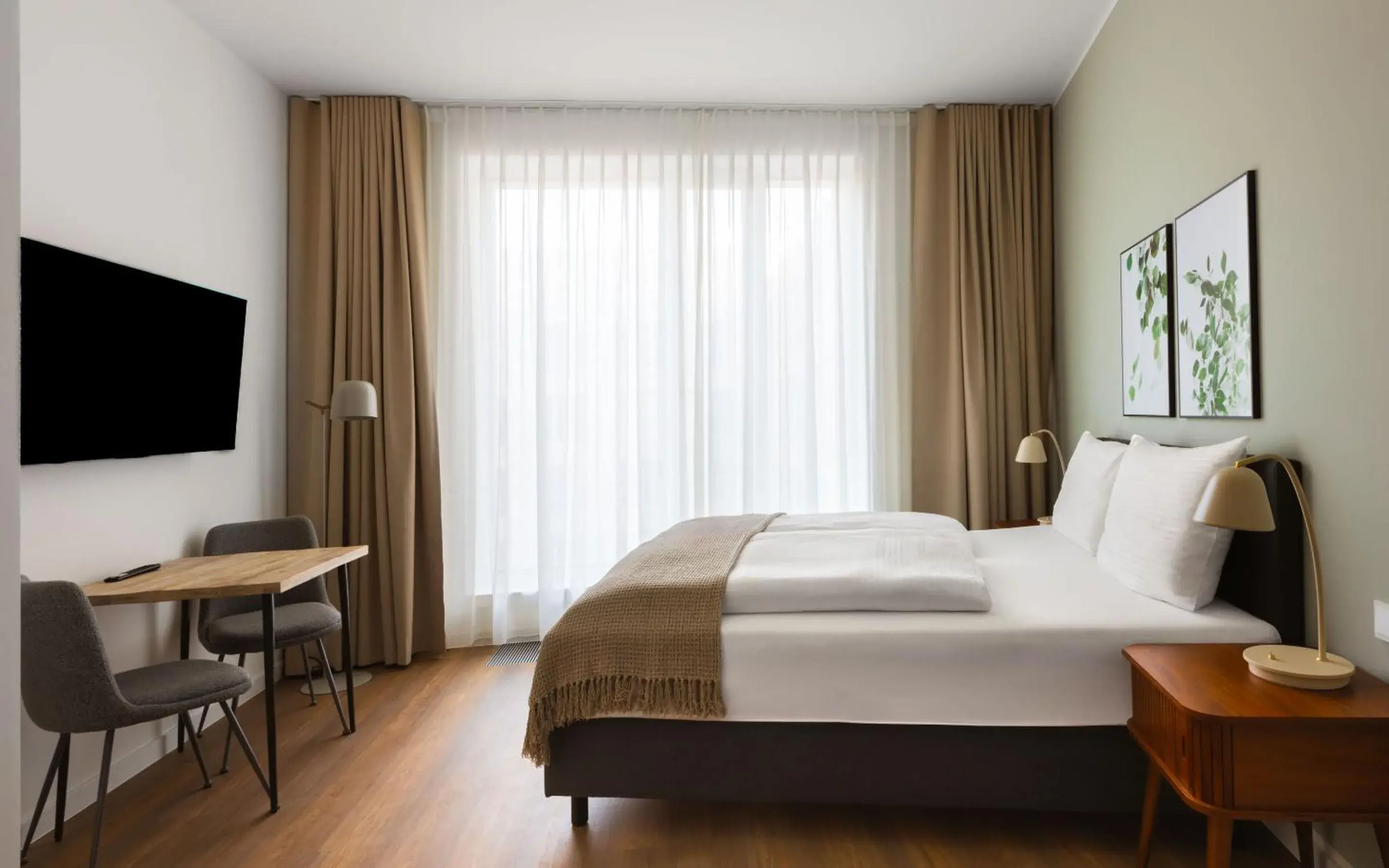 Queen Room in Limehome Berlin Müllerstraße - Digital Access Queen Room in Limehome Berlin Müllerstraße - Digital Access